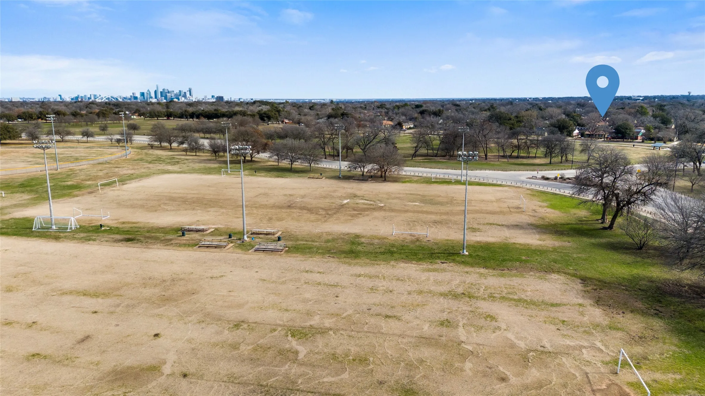 Single Family Residence For Sale in Dallas County , 3309 Tennessee Avenue, Dallas, Texas 75224, 4 Bedroom, 2 Bathroom, 2 Garage spaces, 2,021 Sqft, built in 1951, mls#21324096, Real Estate Agent in Dallas, Homes For Sale in Dallas county, Homes For Sale in Dallas, Realtor in Dallas Texas, Real Estate Brokerage Independent Realty Texas, Luminita Cordes Realtor