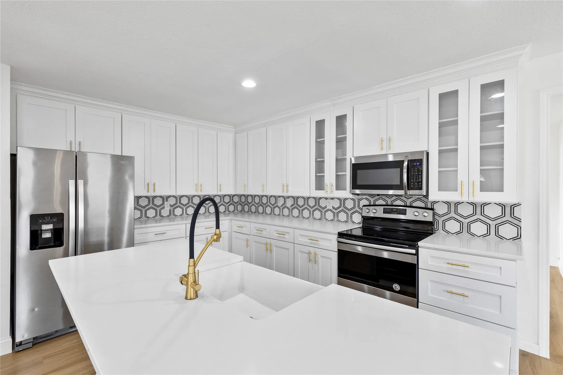Single Family Residence For Sale in Dallas County , 3309 Tennessee Avenue, Dallas, Texas 75224, 4 Bedroom, 2 Bathroom, 2 Garage spaces, 2,021 Sqft, built in 1951, mls#21324096, Real Estate Agent in Dallas, Homes For Sale in Dallas county, Homes For Sale in Dallas, Realtor in Dallas Texas, Real Estate Brokerage Independent Realty Texas, Luminita Cordes Realtor
