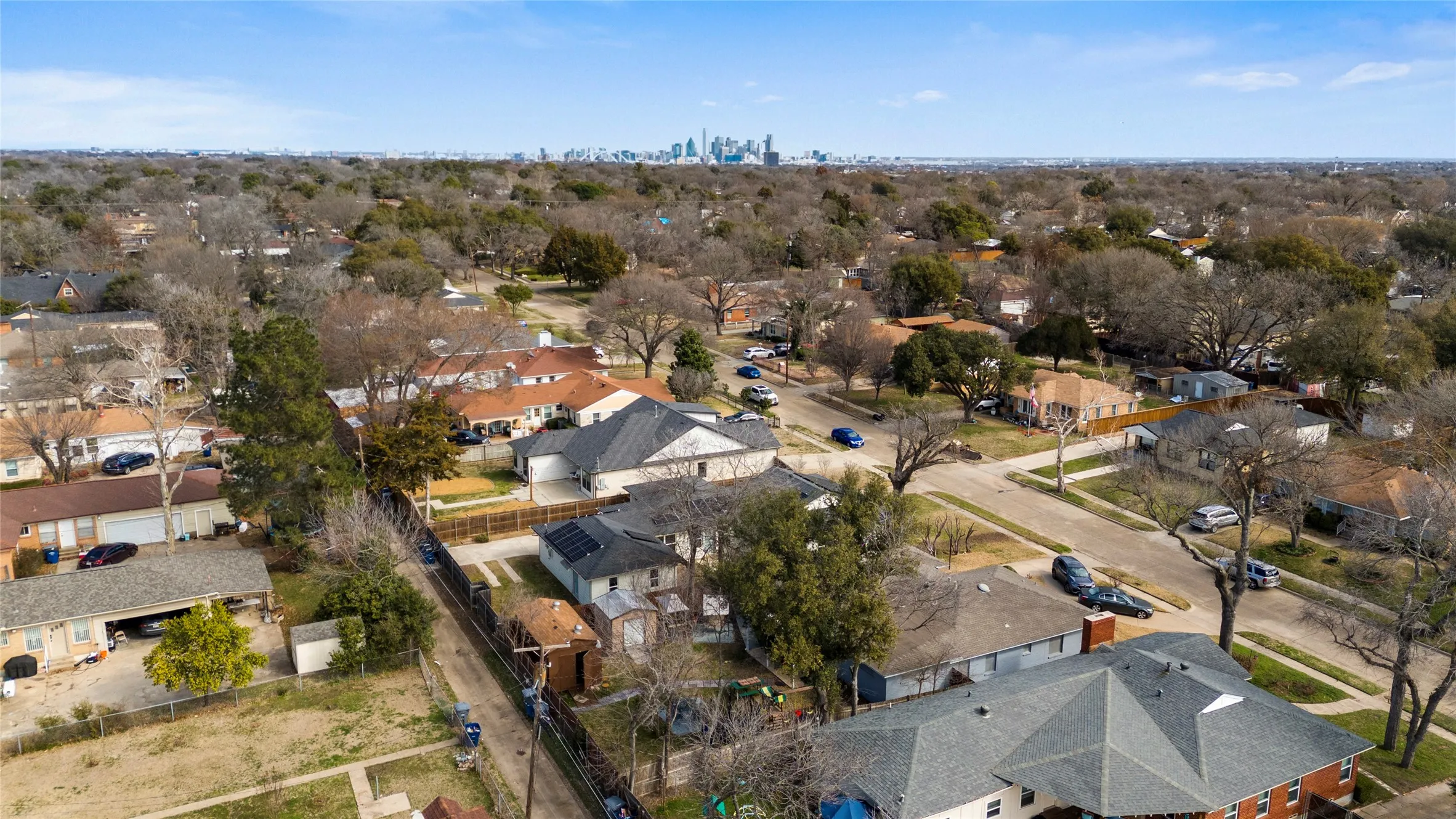 Single Family Residence For Sale in Dallas County , 3309 Tennessee Avenue, Dallas, Texas 75224, 4 Bedroom, 2 Bathroom, 2 Garage spaces, 2,021 Sqft, built in 1951, mls#21324096, Real Estate Agent in Dallas, Homes For Sale in Dallas county, Homes For Sale in Dallas, Realtor in Dallas Texas, Real Estate Brokerage Independent Realty Texas, Luminita Cordes Realtor