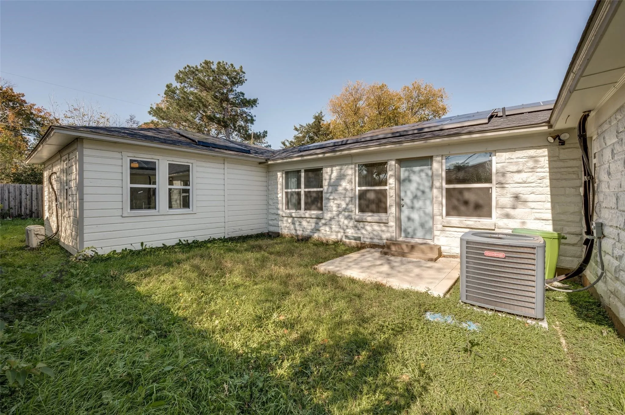 Single Family Residence For Sale in Dallas County , 3309 Tennessee Avenue, Dallas, Texas 75224, 4 Bedroom, 2 Bathroom, 2 Garage spaces, 2,021 Sqft, built in 1951, mls#21324096, Real Estate Agent in Dallas, Homes For Sale in Dallas county, Homes For Sale in Dallas, Realtor in Dallas Texas, Real Estate Brokerage Independent Realty Texas, Luminita Cordes Realtor