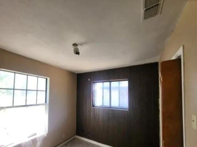 Single Family Residence For Sale in Young County , 306 Wade Street, Olney, Texas 76374, 4 Bedroom, 3 Bathroom, 2 Garage spaces, 3,457 Sqft, built in 1975, mls#21325596, Real Estate Agent in Olney, Homes For Sale in Young county, Homes For Sale in Olney, Realtor in Olney Texas, Real Estate Brokerage Independent Realty Texas, Luminita Cordes Realtor