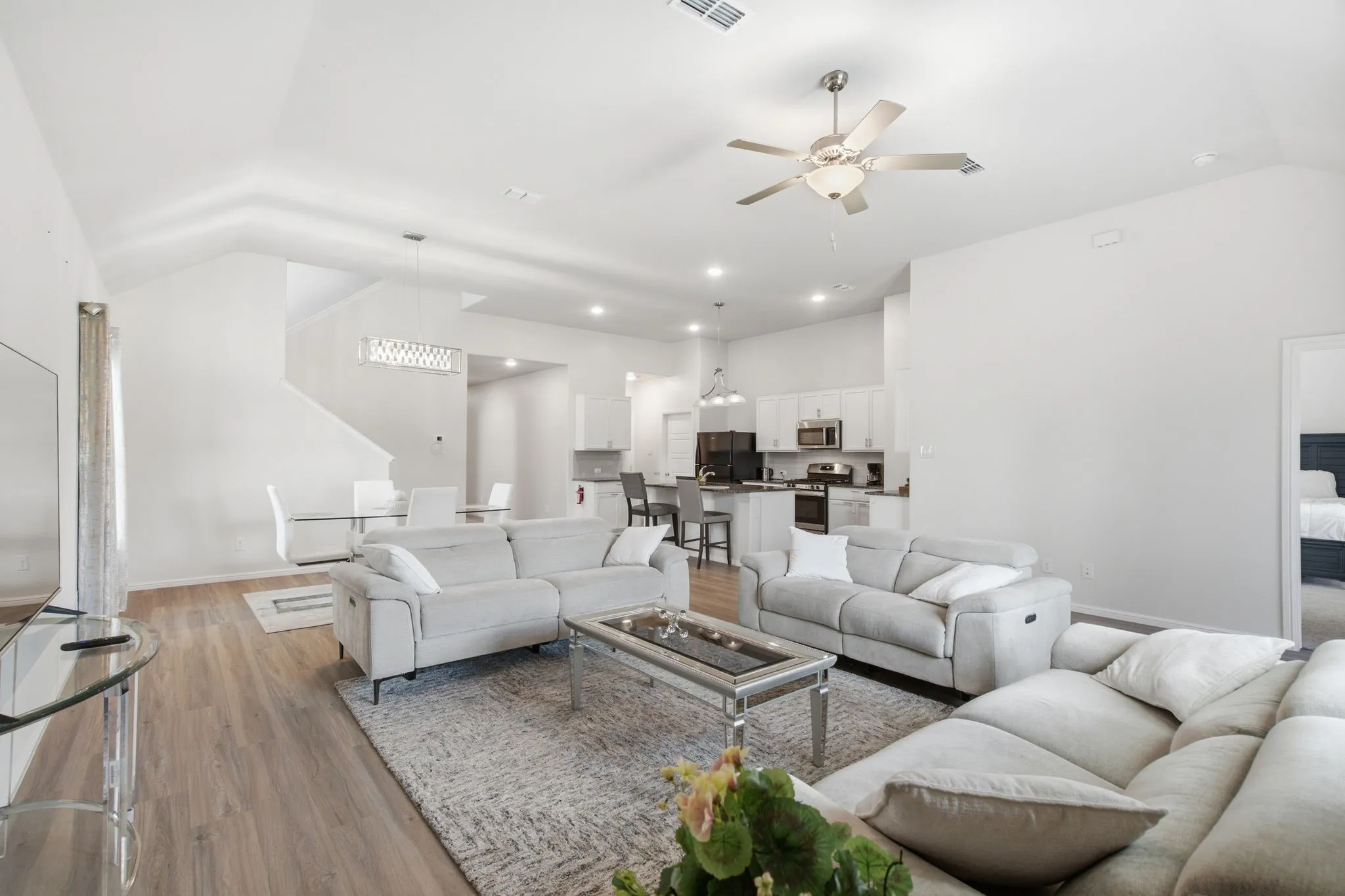 Single Family Residence For Sale in Ellis County , 6921 Pampas Place, Venus, Texas 76084, 4 Bedrooms, 3 Bathrooms, 2 Garage spaces, 2,601 Sqft, built in 2021, Price $485,000, mls#21326291, Real Estate Agent in Venus, Homes For Sale in Ellis county, Homes For Sale in Venus, Realtor in Venus Texas, Real Estate Brokerage Independent Realty Texas, Luminita Cordes Realtor