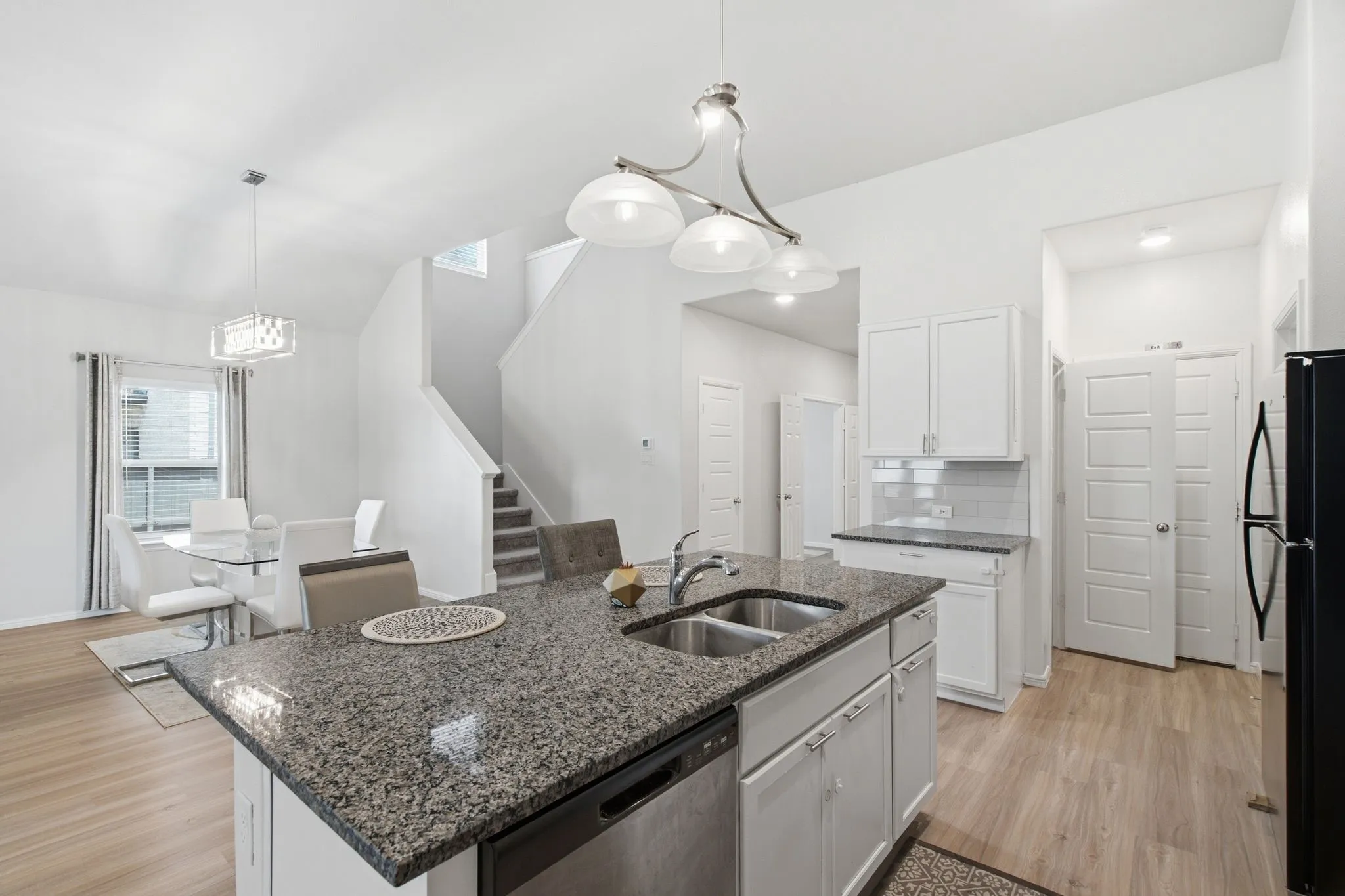 Single Family Residence For Sale in Ellis County , 6921 Pampas Place, Venus, Texas 76084, 4 Bedrooms, 3 Bathrooms, 2 Garage spaces, 2,601 Sqft, built in 2021, Price $485,000, mls#21326291, Real Estate Agent in Venus, Homes For Sale in Ellis county, Homes For Sale in Venus, Realtor in Venus Texas, Real Estate Brokerage Independent Realty Texas, Luminita Cordes Realtor