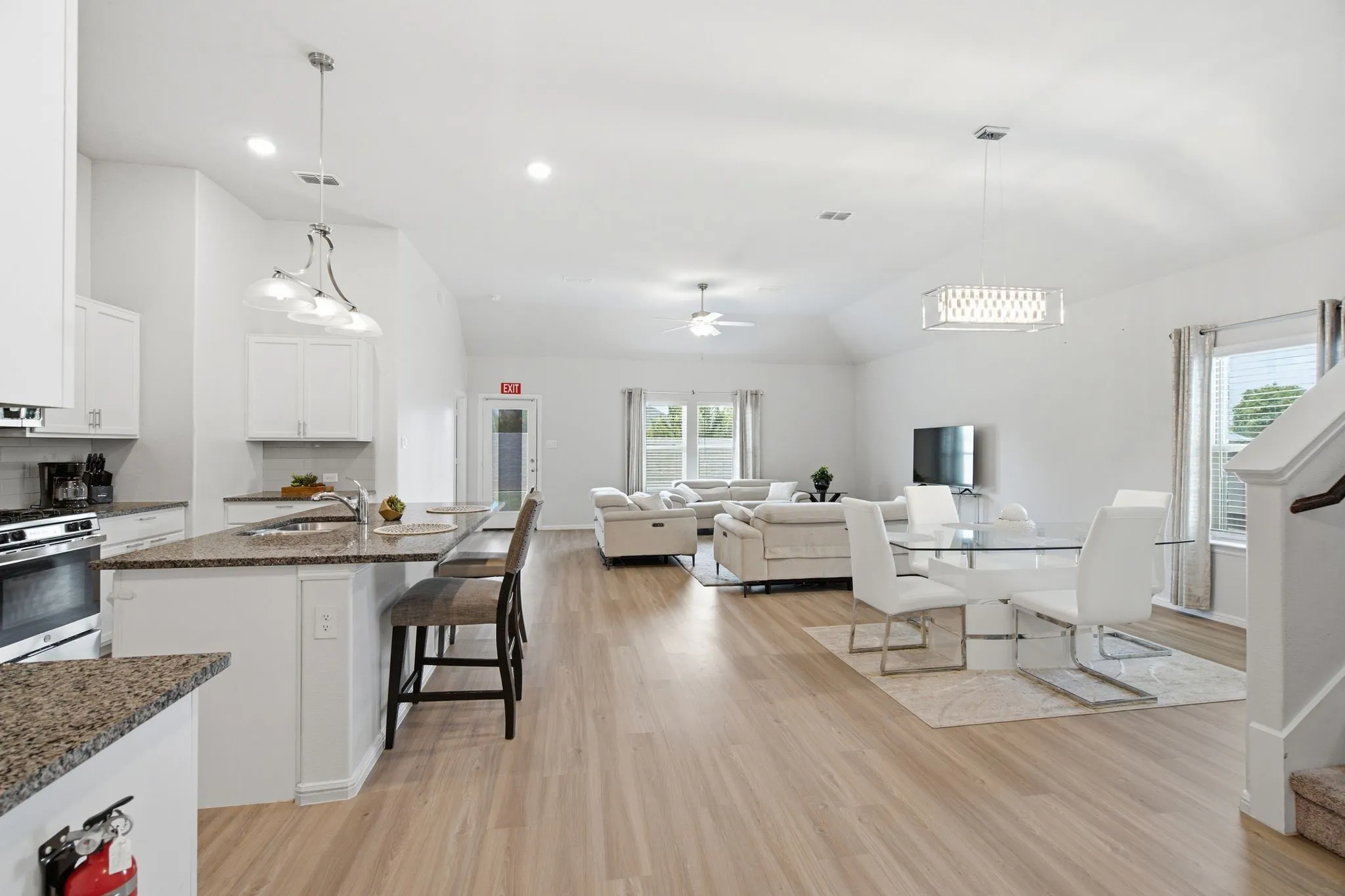 Single Family Residence For Sale in Ellis County , 6921 Pampas Place, Venus, Texas 76084, 4 Bedrooms, 3 Bathrooms, 2 Garage spaces, 2,601 Sqft, built in 2021, Price $485,000, mls#21326291, Real Estate Agent in Venus, Homes For Sale in Ellis county, Homes For Sale in Venus, Realtor in Venus Texas, Real Estate Brokerage Independent Realty Texas, Luminita Cordes Realtor