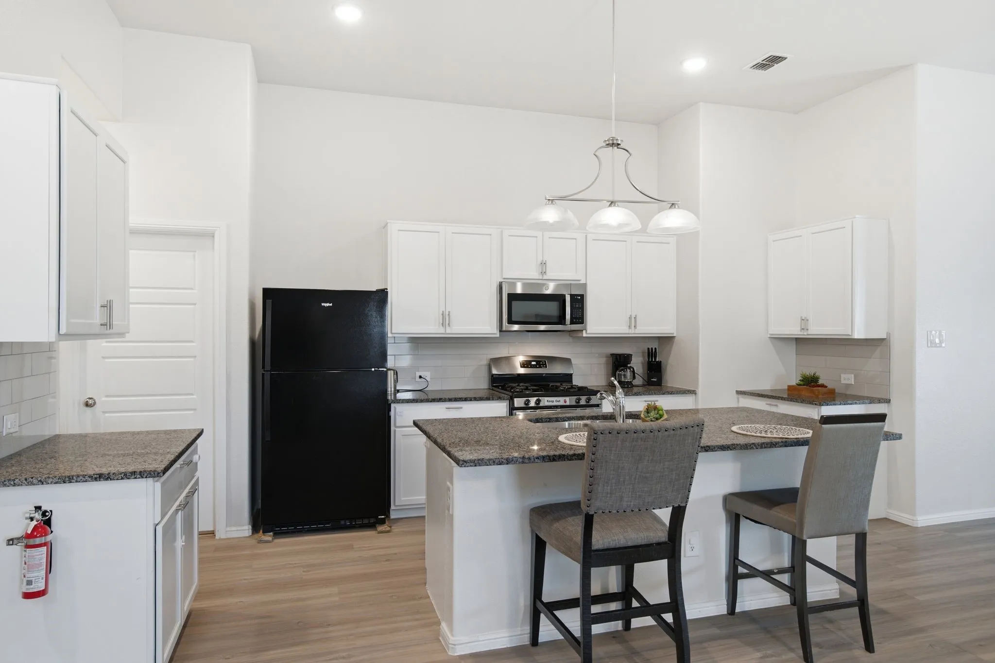 Single Family Residence For Sale in Ellis County , 6921 Pampas Place, Venus, Texas 76084, 4 Bedrooms, 3 Bathrooms, 2 Garage spaces, 2,601 Sqft, built in 2021, Price $485,000, mls#21326291, Real Estate Agent in Venus, Homes For Sale in Ellis county, Homes For Sale in Venus, Realtor in Venus Texas, Real Estate Brokerage Independent Realty Texas, Luminita Cordes Realtor