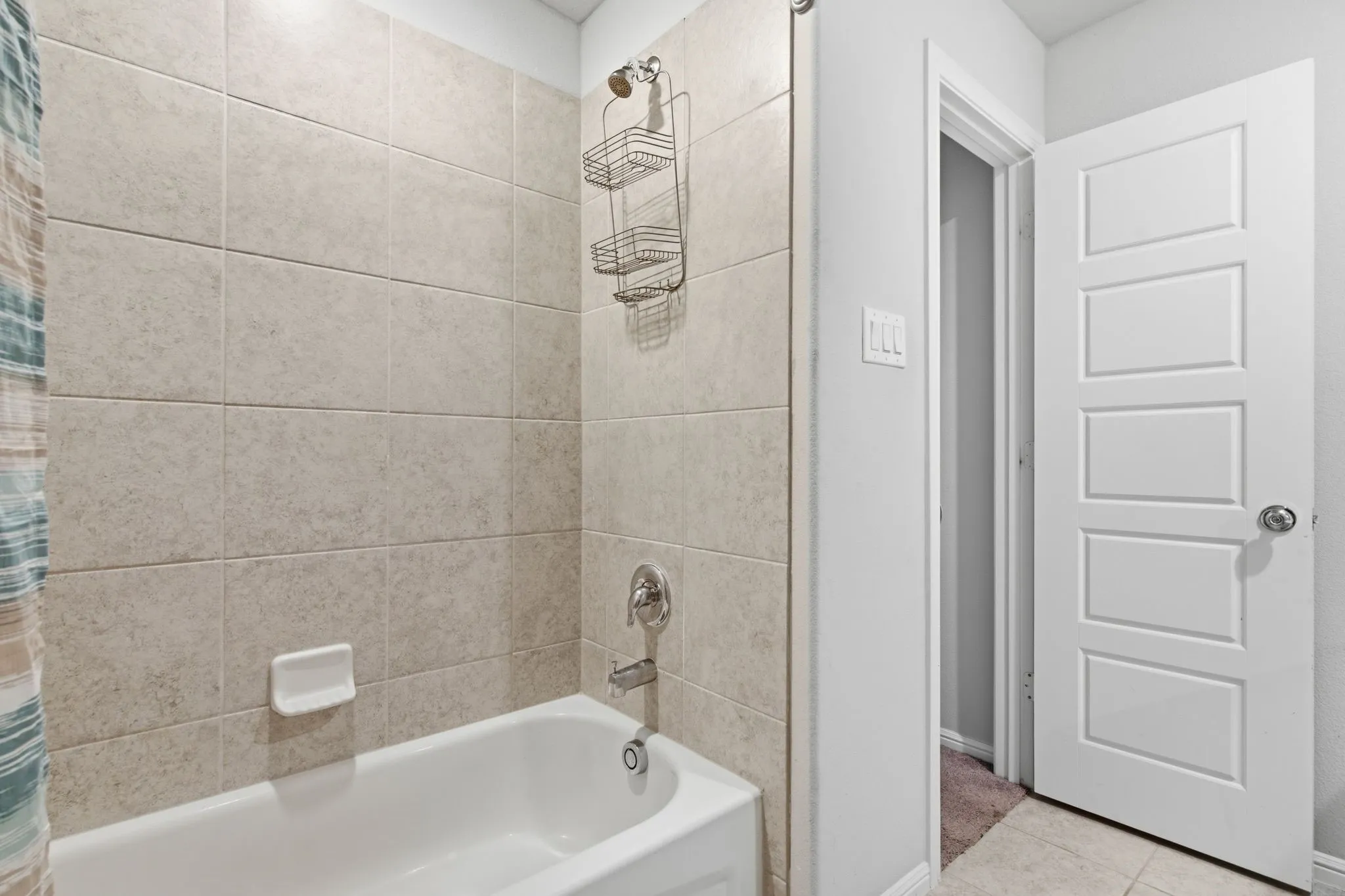 Single Family Residence For Sale in Ellis County , 6921 Pampas Place, Venus, Texas 76084, 4 Bedrooms, 3 Bathrooms, 2 Garage spaces, 2,601 Sqft, built in 2021, Price $485,000, mls#21326291, Real Estate Agent in Venus, Homes For Sale in Ellis county, Homes For Sale in Venus, Realtor in Venus Texas, Real Estate Brokerage Independent Realty Texas, Luminita Cordes Realtor