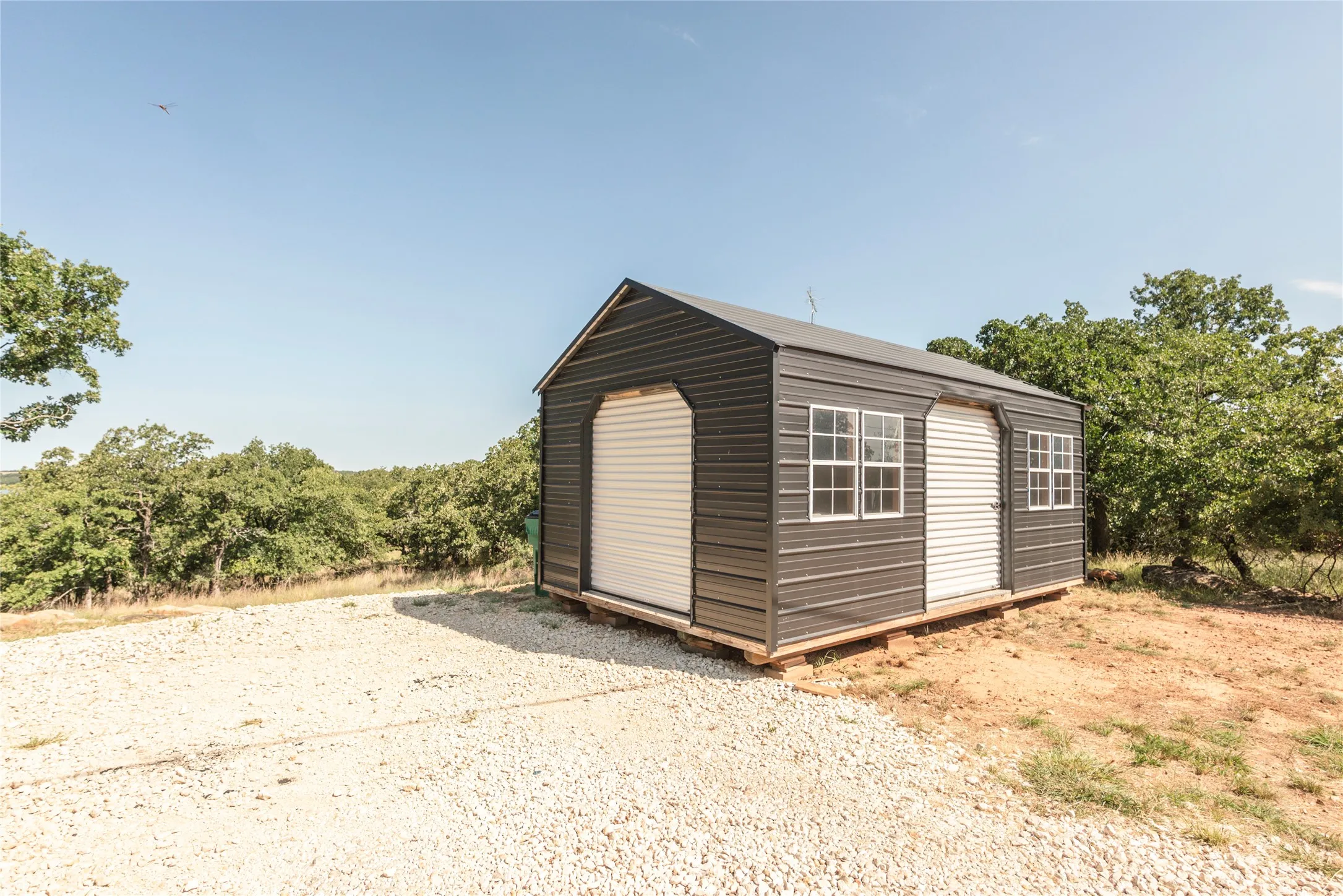 Single Family Residence For Sale in Montague County , 375 Nocona Drive, Nocona, Texas 76255, 3 Bedroom, 1 Bathroom, Garage spaces, 1,000 Sqft, built in 1950, mls#21326484, Real Estate Agent in Nocona, Homes For Sale in Montague county, Homes For Sale in Nocona, Realtor in Nocona Texas, Real Estate Brokerage Independent Realty Texas, Luminita Cordes Realtor