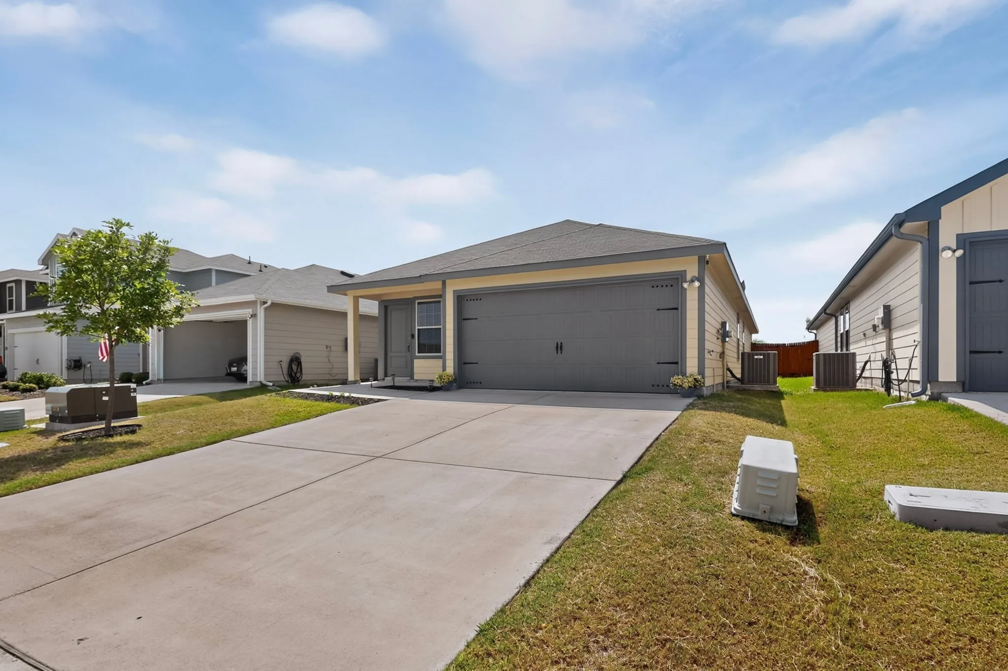 Single Family Residence For Sale in Rockwall County , 463 Vitex Drive, Royse City, Texas 75189, 3 Bedroom, 2 Bathroom, 2 Garage spaces, 1,543 Sqft, built in 2023, mls#21326428, Real Estate Agent in Royse City, Homes For Sale in Rockwall county, Homes For Sale in Royse City, Realtor in Royse City Texas, Real Estate Brokerage Independent Realty Texas, Luminita Cordes Realtor