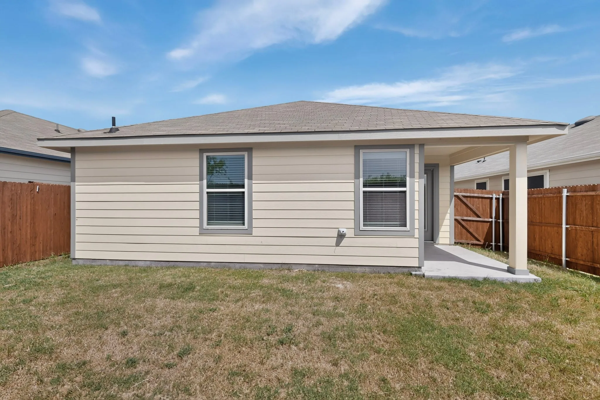 Single Family Residence For Sale in Rockwall County , 463 Vitex Drive, Royse City, Texas 75189, 3 Bedroom, 2 Bathroom, 2 Garage spaces, 1,543 Sqft, built in 2023, mls#21326428, Real Estate Agent in Royse City, Homes For Sale in Rockwall county, Homes For Sale in Royse City, Realtor in Royse City Texas, Real Estate Brokerage Independent Realty Texas, Luminita Cordes Realtor