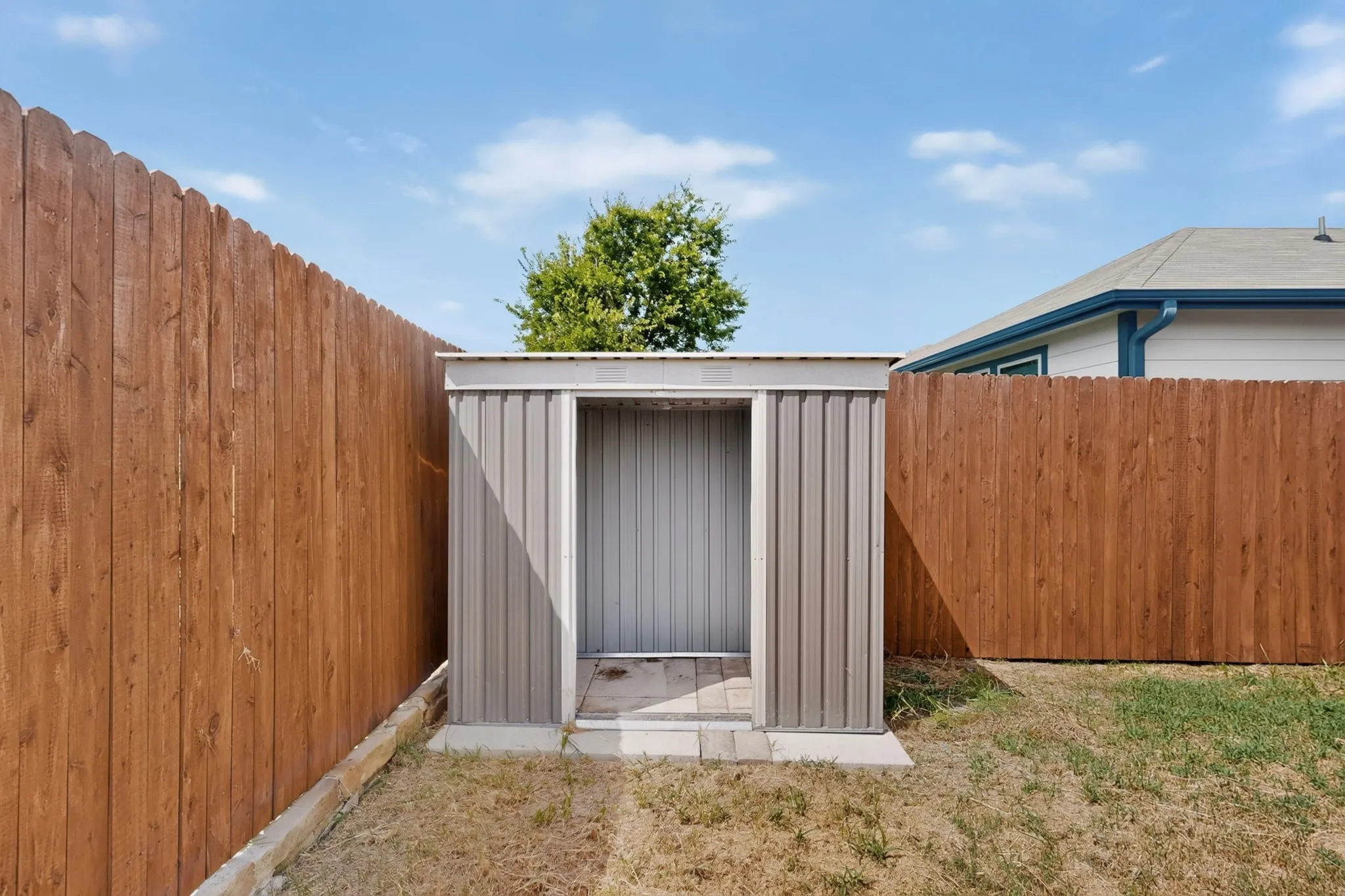 Single Family Residence For Sale in Rockwall County , 463 Vitex Drive, Royse City, Texas 75189, 3 Bedroom, 2 Bathroom, 2 Garage spaces, 1,543 Sqft, built in 2023, mls#21326428, Real Estate Agent in Royse City, Homes For Sale in Rockwall county, Homes For Sale in Royse City, Realtor in Royse City Texas, Real Estate Brokerage Independent Realty Texas, Luminita Cordes Realtor