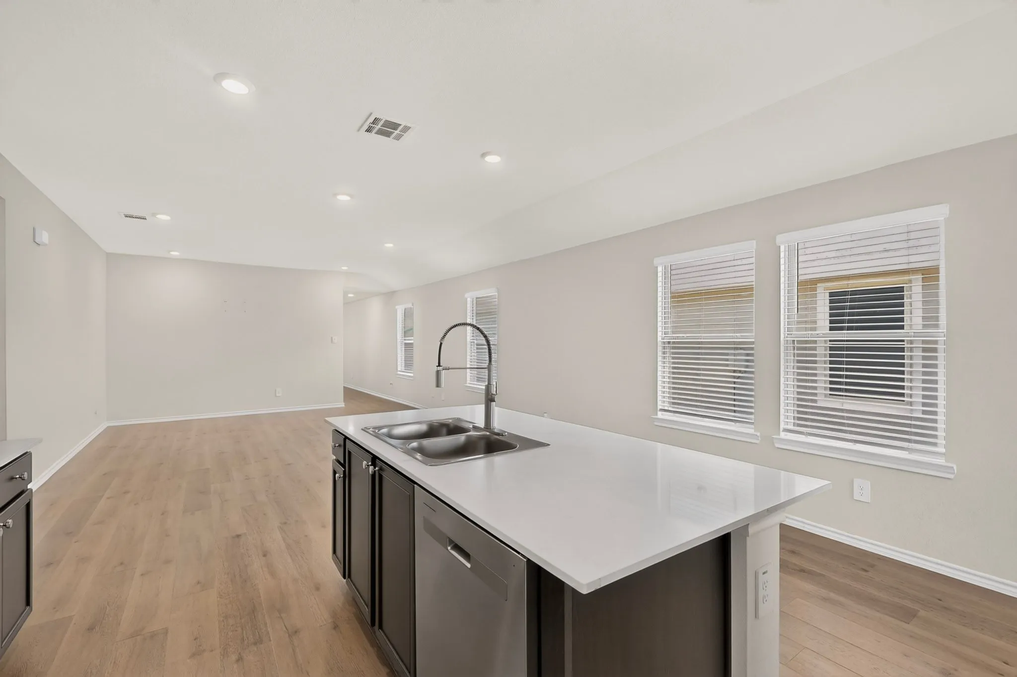 Single Family Residence For Sale in Rockwall County , 463 Vitex Drive, Royse City, Texas 75189, 3 Bedroom, 2 Bathroom, 2 Garage spaces, 1,543 Sqft, built in 2023, mls#21326428, Real Estate Agent in Royse City, Homes For Sale in Rockwall county, Homes For Sale in Royse City, Realtor in Royse City Texas, Real Estate Brokerage Independent Realty Texas, Luminita Cordes Realtor