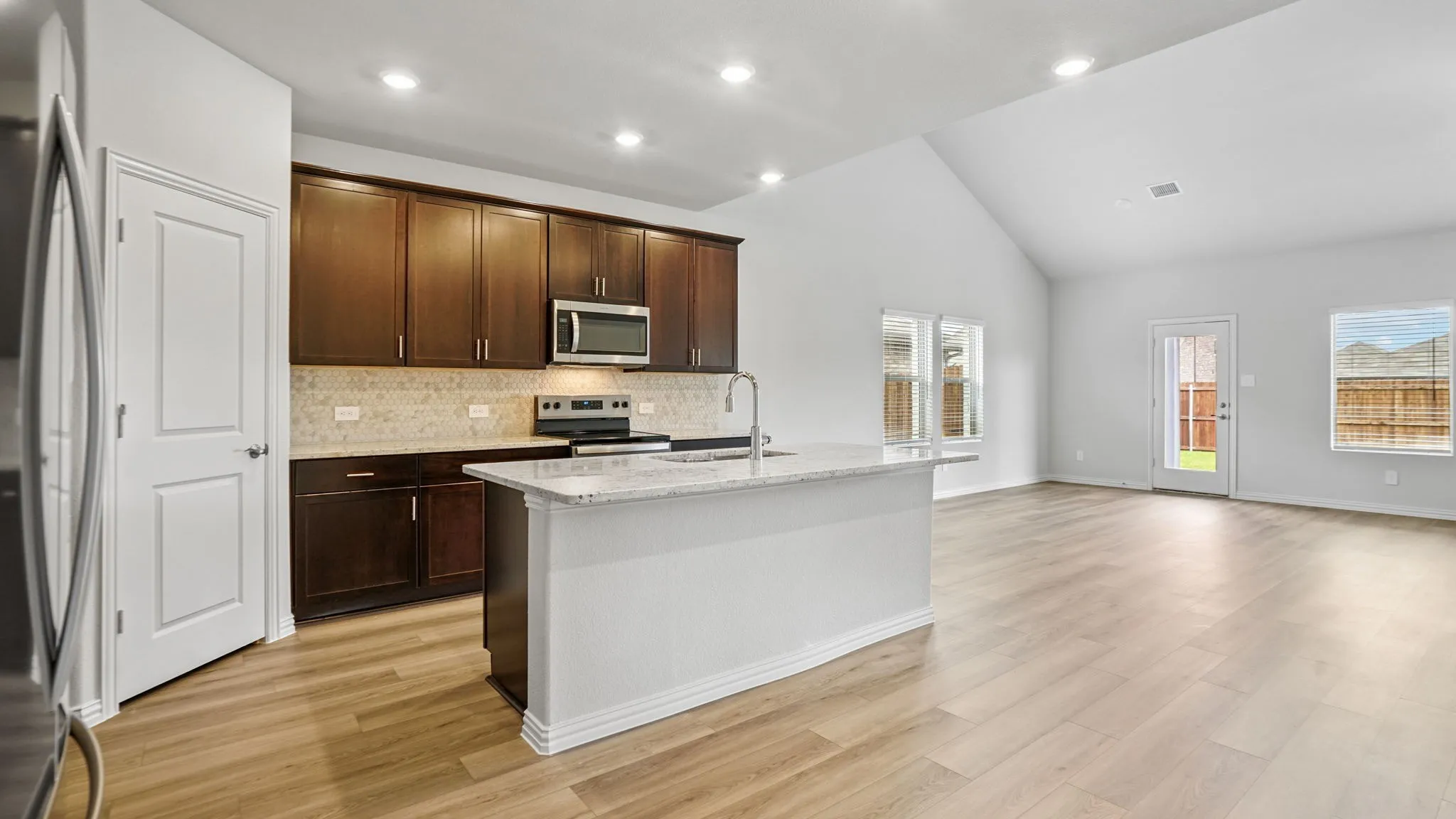  Photo is not of the actual home, but is an inspirational photo of builder’s model home and may depict options, furnishings, and/or decorator features that are not included.
