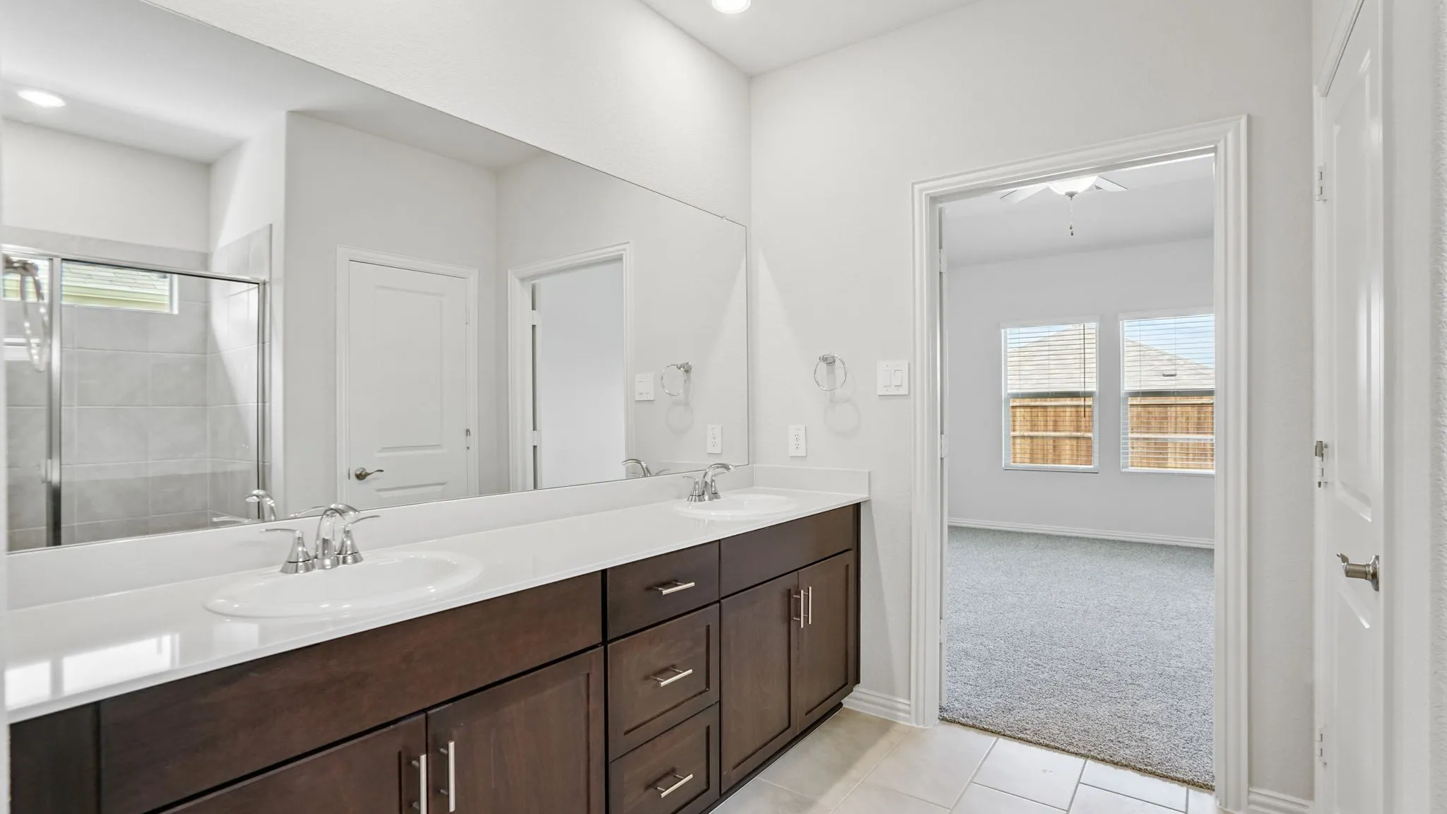  Photo is not of the actual home, but is an inspirational photo of builder’s model home and may depict options, furnishings, and/or decorator features that are not included.

