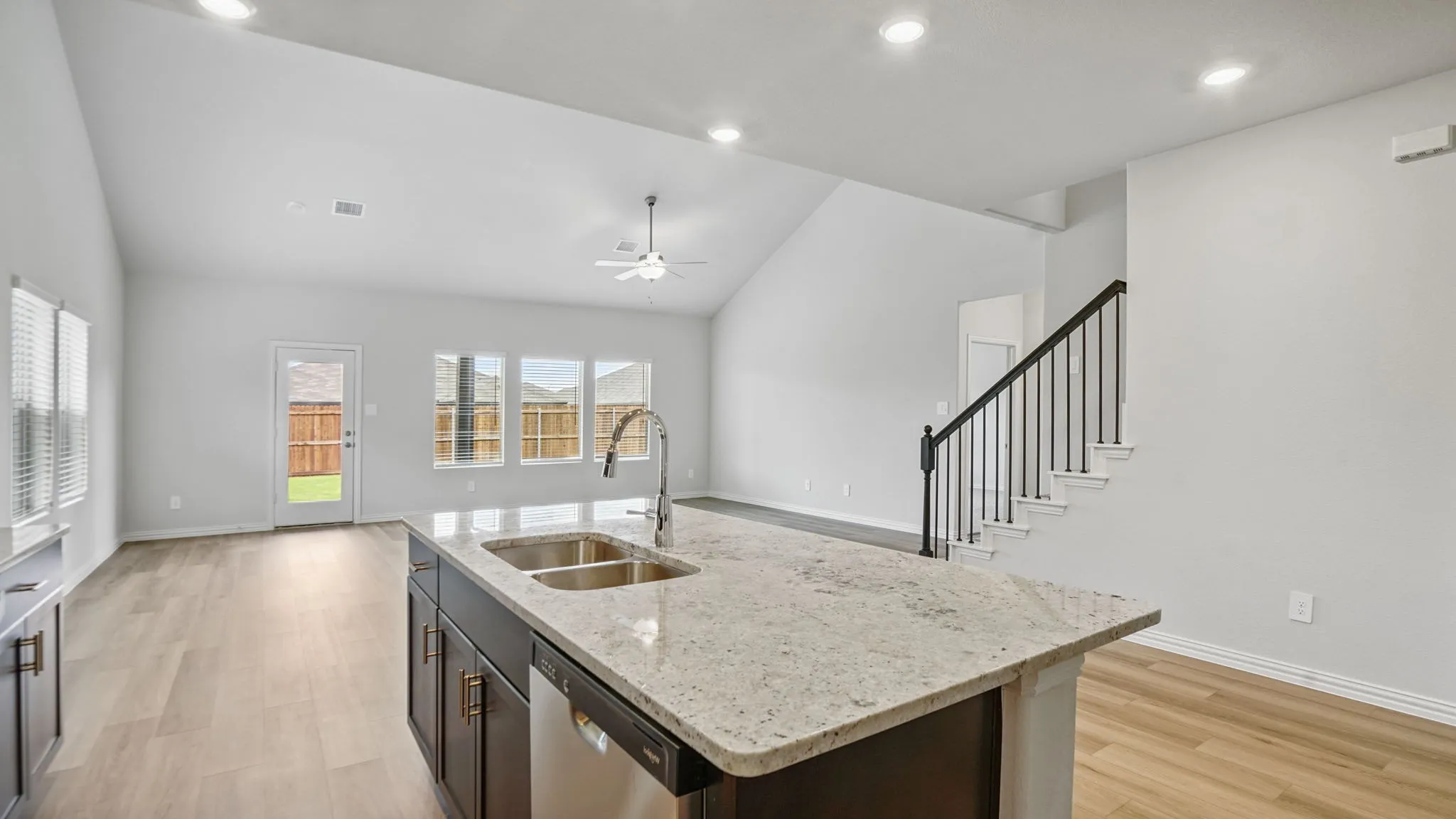  Photo is not of the actual home, but is an inspirational photo of builder’s model home and may depict options, furnishings, and/or decorator features that are not included.
