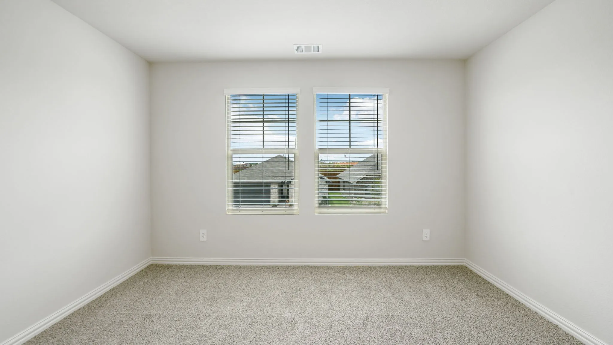  Photo is not of the actual home, but is an inspirational photo of builder’s model home and may depict options, furnishings, and/or decorator features that are not included.
