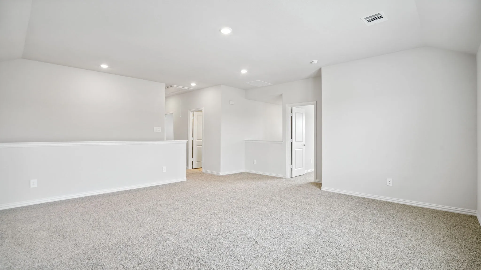  Photo is not of the actual home, but is an inspirational photo of builder’s model home and may depict options, furnishings, and/or decorator features that are not included.
