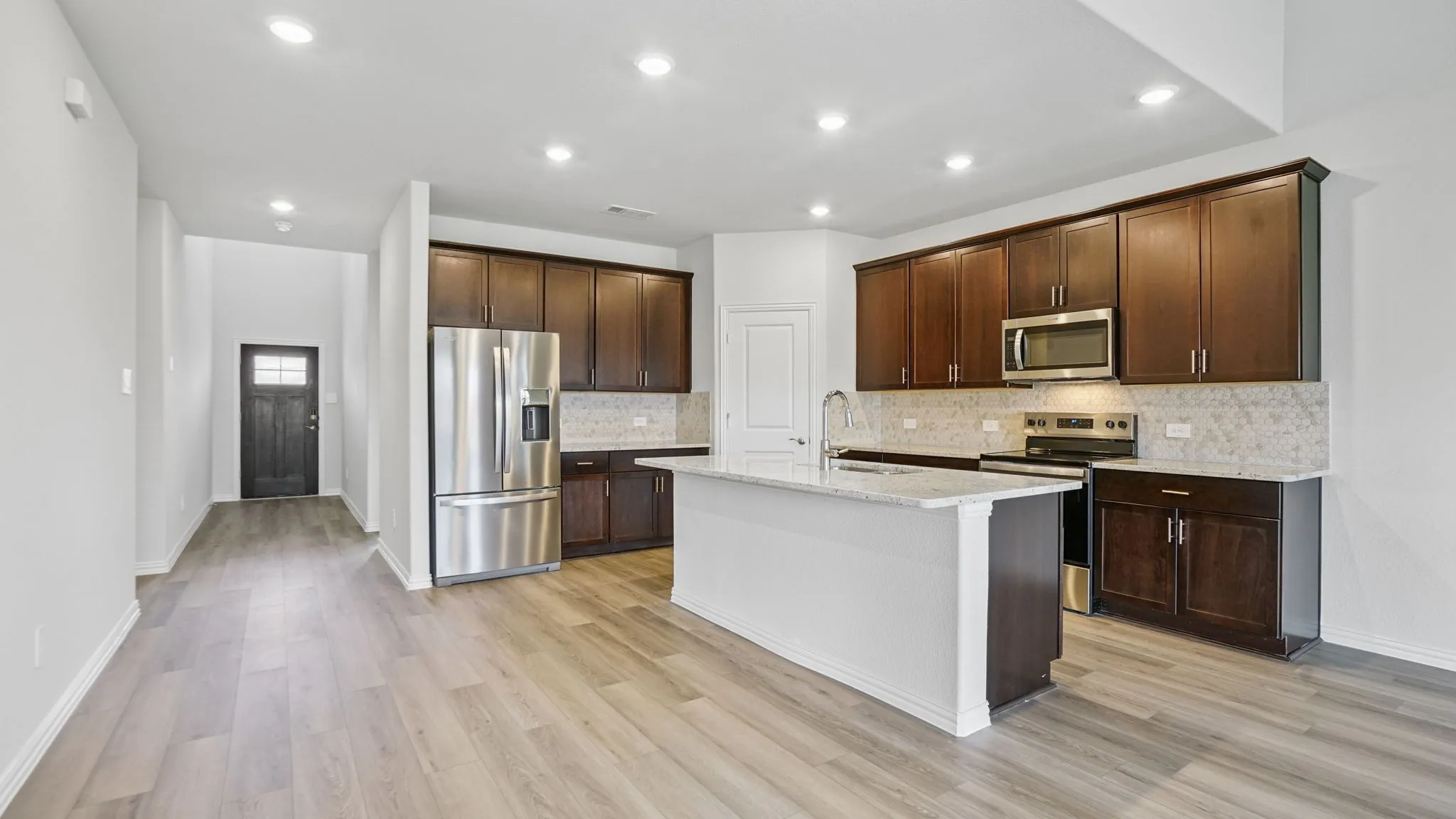Single Family Residence For Sale in Collin County , 3804 High Valley Drive, Princeton, Texas 75071, 5 Bedroom, 3 Bathroom, 2 Garage spaces, 3,060 Sqft, built in 2023, mls#21323309, Real Estate Agent in Princeton, Homes For Sale in Collin county, Homes For Sale in Princeton, Realtor in Princeton Texas, Real Estate Brokerage Independent Realty Texas, Luminita Cordes Realtor