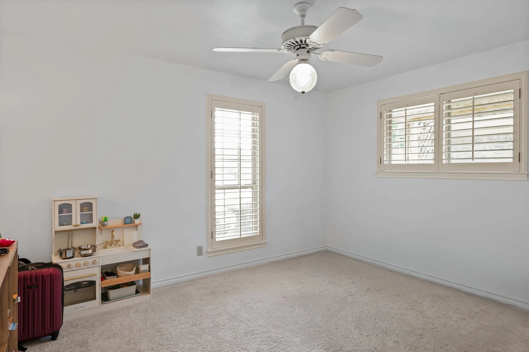 Single Family Residence For Sale in Dallas County , 621 Harvest Glen Drive, Richardson, Texas 75081, 4 Bedroom, 3 Bathroom, 2 Garage spaces, 2,718 Sqft, built in 1977, mls#21325556, Real Estate Agent in Richardson, Homes For Sale in Dallas county, Homes For Sale in Richardson, Realtor in Richardson Texas, Real Estate Brokerage Independent Realty Texas, Luminita Cordes Realtor