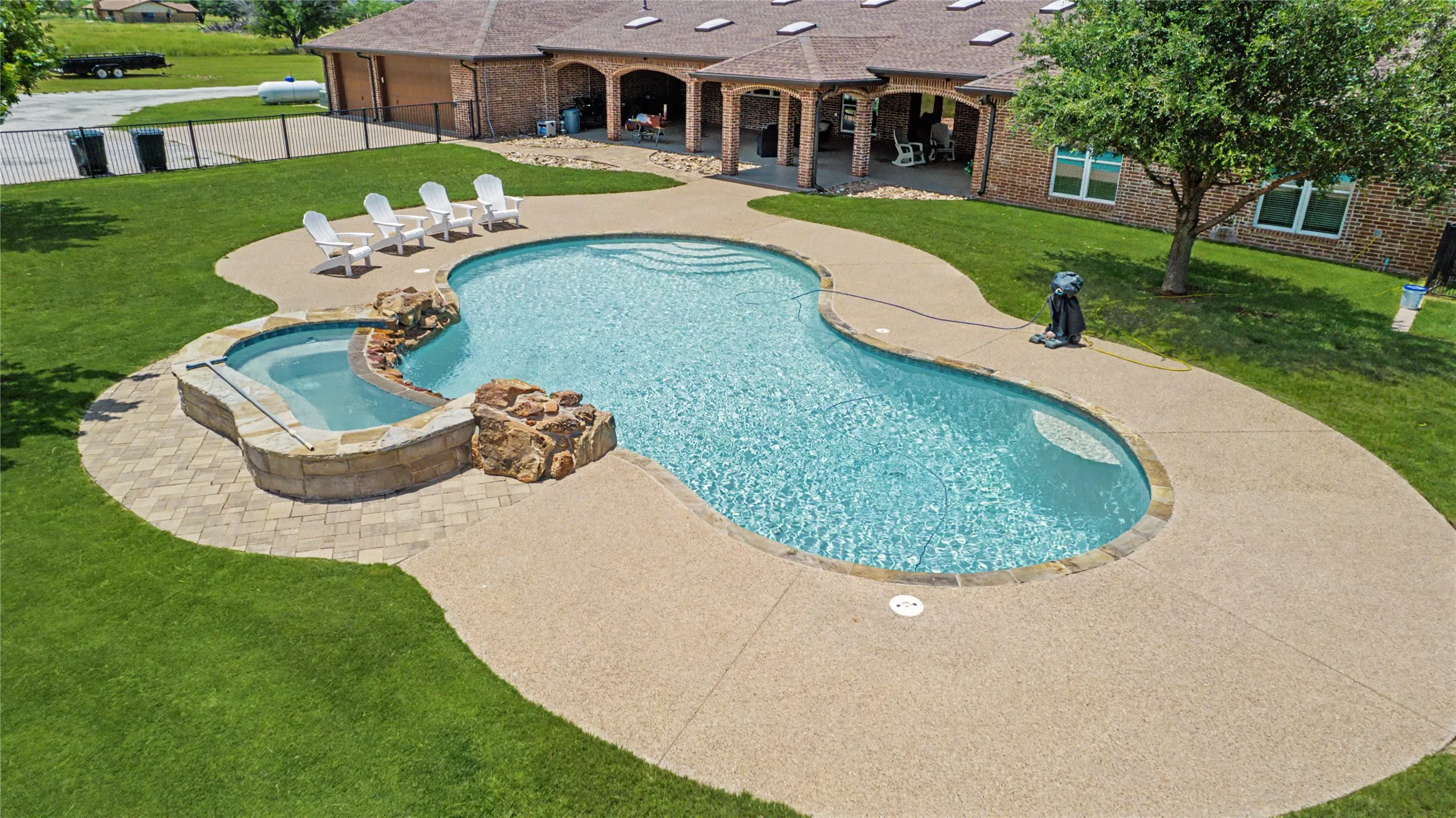 Single Family Residence For Sale in Taylor County , 6815 Hardwick Road, Abilene, Texas 79606, 5 Bedroom, 4 Bathroom, 3 Garage spaces, 5,426 Sqft, built in 2003, Price $1,250,000, mls#21325375, Real Estate Agent in Abilene, Homes For Sale in Taylor county, Homes For Sale in Abilene, Realtor in Abilene Texas, Real Estate Brokerage Independent Realty Texas, Luminita Cordes Realtor