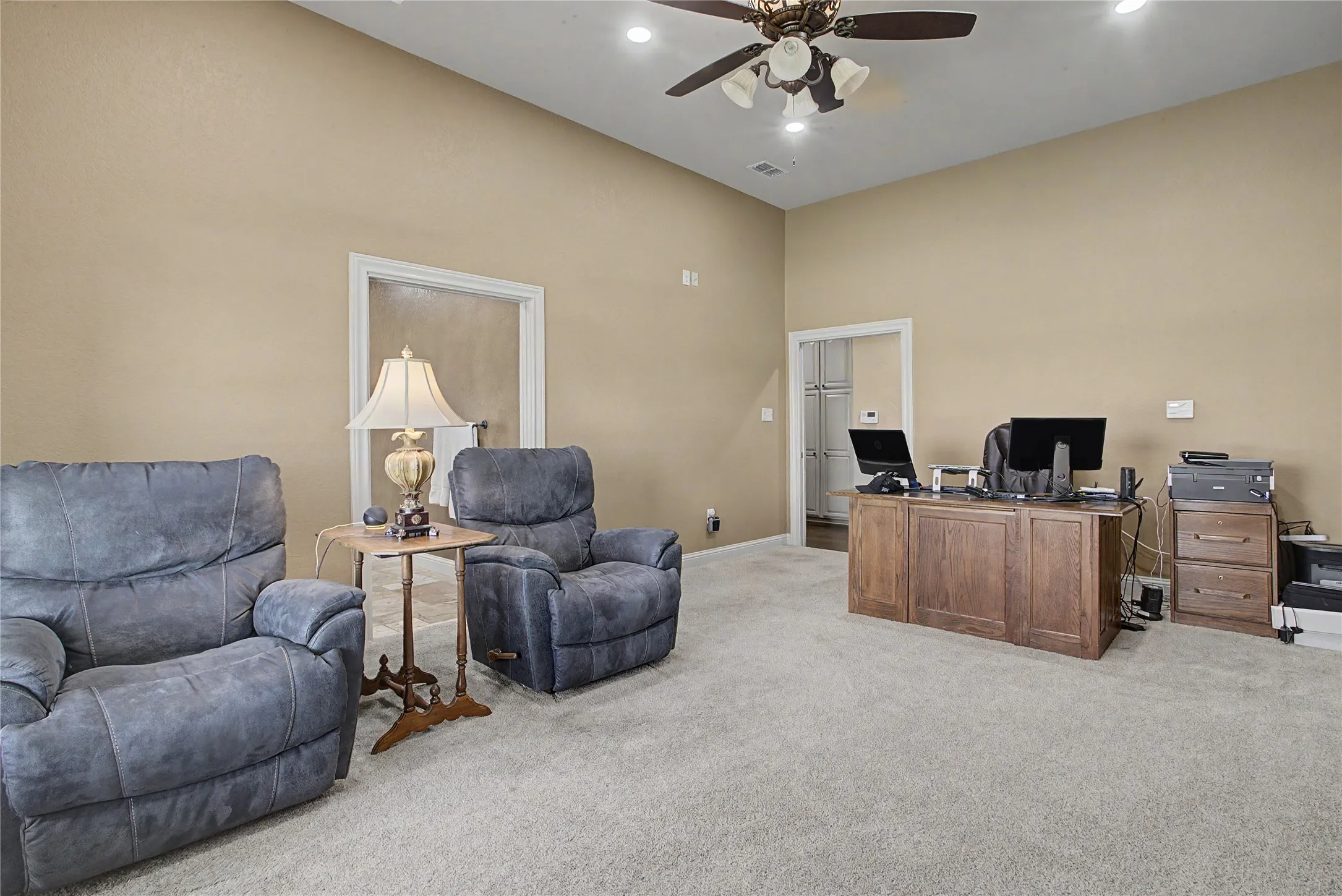 Single Family Residence For Sale in Taylor County , 6815 Hardwick Road, Abilene, Texas 79606, 5 Bedroom, 4 Bathroom, 3 Garage spaces, 5,426 Sqft, built in 2003, Price $1,250,000, mls#21325375, Real Estate Agent in Abilene, Homes For Sale in Taylor county, Homes For Sale in Abilene, Realtor in Abilene Texas, Real Estate Brokerage Independent Realty Texas, Luminita Cordes Realtor