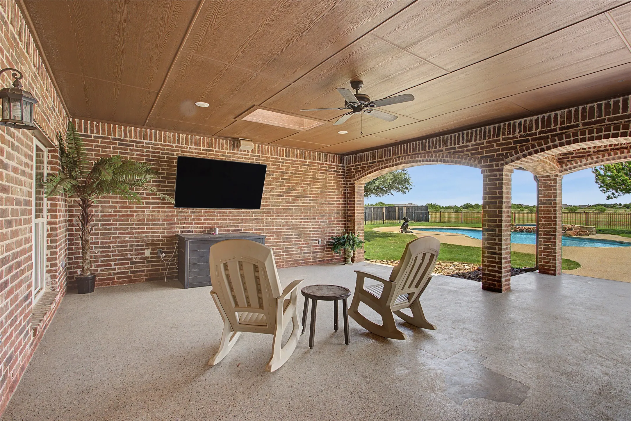 Single Family Residence For Sale in Taylor County , 6815 Hardwick Road, Abilene, Texas 79606, 5 Bedroom, 4 Bathroom, 3 Garage spaces, 5,426 Sqft, built in 2003, Price $1,250,000, mls#21325375, Real Estate Agent in Abilene, Homes For Sale in Taylor county, Homes For Sale in Abilene, Realtor in Abilene Texas, Real Estate Brokerage Independent Realty Texas, Luminita Cordes Realtor