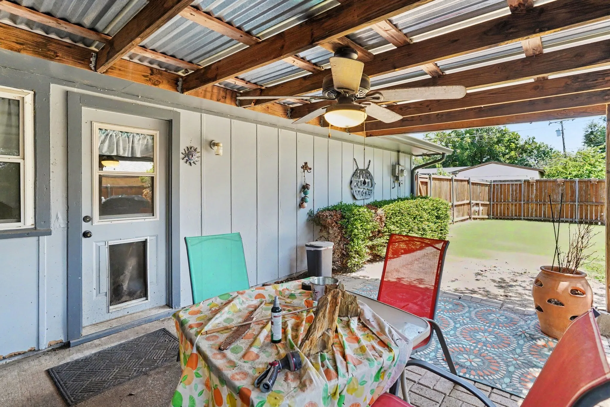 Single Family Residence For Sale in Dallas County , 3610 Chime Street, Irving, Texas 75062, 3 Bedroom, 2 Bathroom, 2 Garage spaces, 1,416 Sqft, built in 1967, mls#21325608, Real Estate Agent in Irving, Homes For Sale in Dallas county, Homes For Sale in Irving, Realtor in Irving Texas, Real Estate Brokerage Independent Realty Texas, Luminita Cordes Realtor