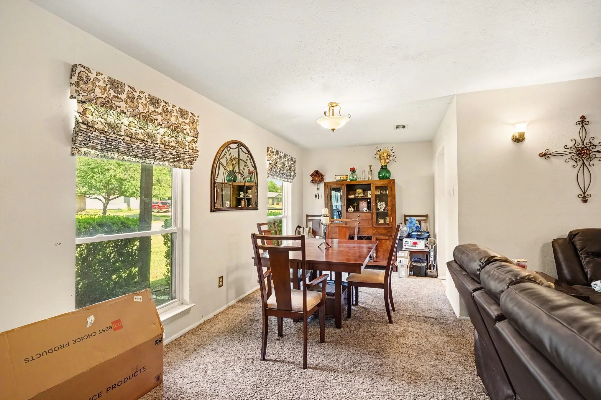 Single Family Residence For Sale in Dallas County , 3610 Chime Street, Irving, Texas 75062, 3 Bedroom, 2 Bathroom, 2 Garage spaces, 1,416 Sqft, built in 1967, mls#21325608, Real Estate Agent in Irving, Homes For Sale in Dallas county, Homes For Sale in Irving, Realtor in Irving Texas, Real Estate Brokerage Independent Realty Texas, Luminita Cordes Realtor