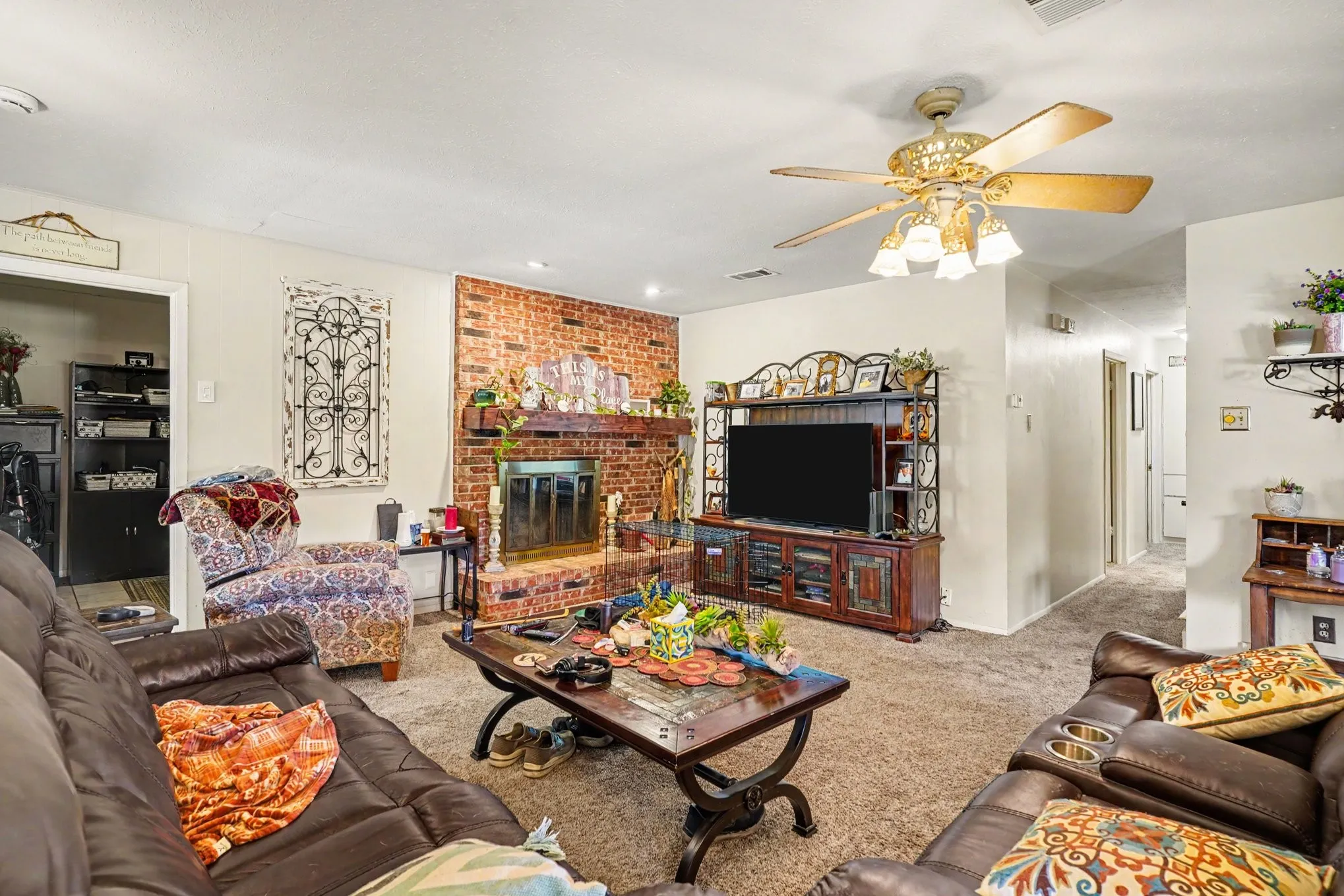 Single Family Residence For Sale in Dallas County , 3610 Chime Street, Irving, Texas 75062, 3 Bedroom, 2 Bathroom, 2 Garage spaces, 1,416 Sqft, built in 1967, mls#21325608, Real Estate Agent in Irving, Homes For Sale in Dallas county, Homes For Sale in Irving, Realtor in Irving Texas, Real Estate Brokerage Independent Realty Texas, Luminita Cordes Realtor