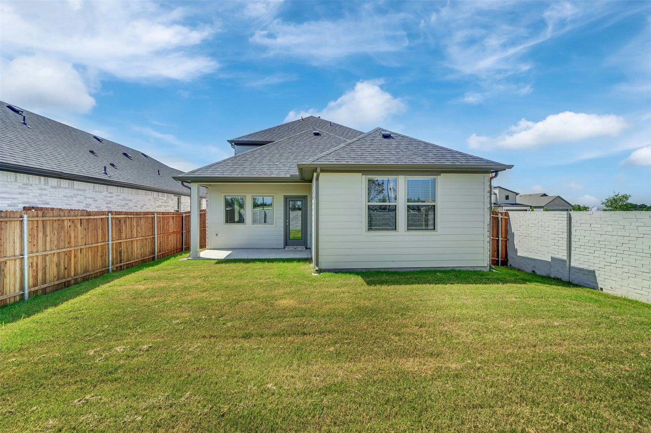 Single Family Residence For Rent in Collin County , 305 Millwood Road, Lavon, Texas 75166, 4 Bedroom, 3 Bathroom, 2 Garage spaces, 2,350 Sqft, built in 2026, mls#21326578, Real Estate Agent in Lavon, Homes For Rent in Collin county, Homes For Rent in Lavon, Realtor in Lavon Texas, Real Estate Brokerage Independent Realty Texas, Luminita Cordes Realtor