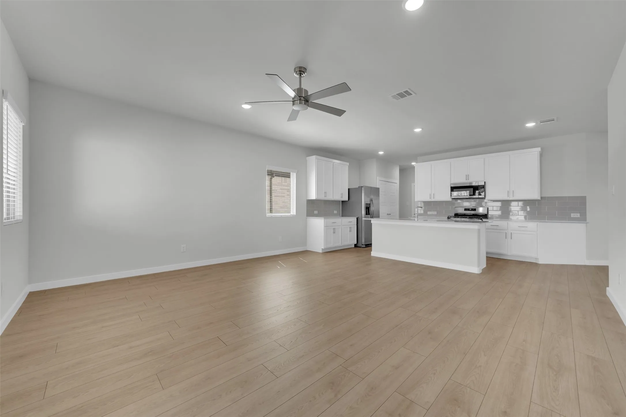Single Family Residence For Rent in Collin County , 305 Millwood Road, Lavon, Texas 75166, 4 Bedroom, 3 Bathroom, 2 Garage spaces, 2,350 Sqft, built in 2026, mls#21326578, Real Estate Agent in Lavon, Homes For Rent in Collin county, Homes For Rent in Lavon, Realtor in Lavon Texas, Real Estate Brokerage Independent Realty Texas, Luminita Cordes Realtor
