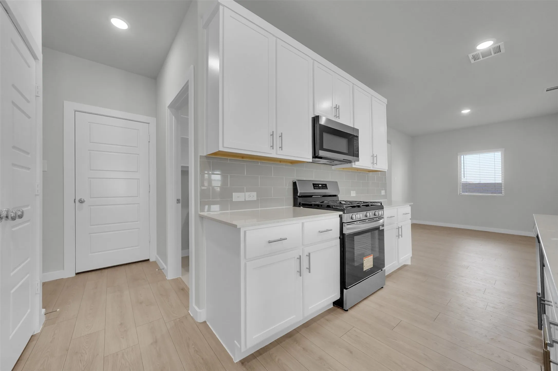 Single Family Residence For Rent in Collin County , 305 Millwood Road, Lavon, Texas 75166, 4 Bedroom, 3 Bathroom, 2 Garage spaces, 2,350 Sqft, built in 2026, mls#21326578, Real Estate Agent in Lavon, Homes For Rent in Collin county, Homes For Rent in Lavon, Realtor in Lavon Texas, Real Estate Brokerage Independent Realty Texas, Luminita Cordes Realtor