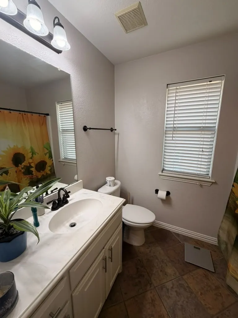 Single Family Residence For Sale in Denton County , 1012 porter place, Sanger, Texas 76266, 3 Bedrooms, 2 Bathrooms, 2 Garage spaces, 1,485 Sqft, built in 2003, Price $310,000, mls#21326575, Real Estate Agent in Sanger, Homes For Sale in Denton county, Homes For Sale in Sanger, Realtor in Sanger Texas, Real Estate Brokerage Independent Realty Texas, Luminita Cordes Realtor
