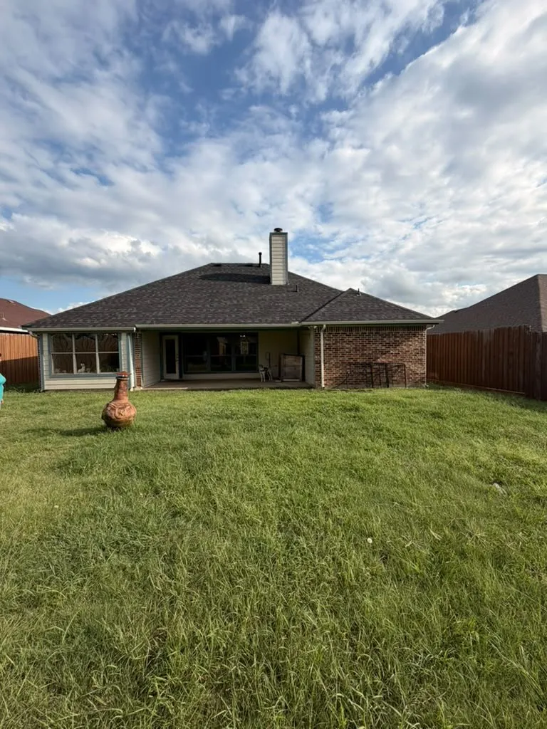 Single Family Residence For Sale in Denton County , 1012 porter place, Sanger, Texas 76266, 3 Bedrooms, 2 Bathrooms, 2 Garage spaces, 1,485 Sqft, built in 2003, Price $310,000, mls#21326575, Real Estate Agent in Sanger, Homes For Sale in Denton county, Homes For Sale in Sanger, Realtor in Sanger Texas, Real Estate Brokerage Independent Realty Texas, Luminita Cordes Realtor