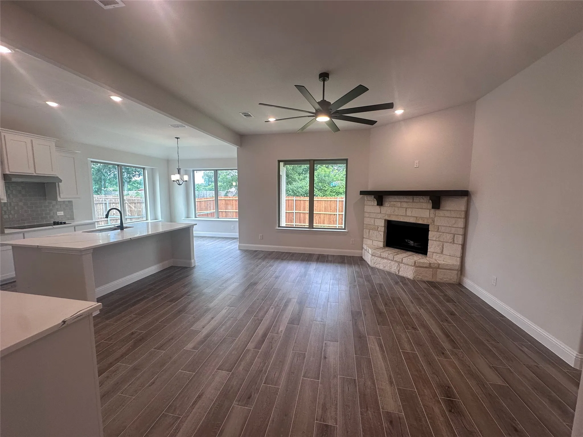 Single Family Residence For Sale in Grayson County , 610 Kyle Drive, Tioga, Texas 76271, 3 Bedroom, 2 Bathroom, 3 Garage spaces, 1,994 Sqft, built in 2026, mls#21326579, Real Estate Agent in Tioga, Homes For Sale in Grayson county, Homes For Sale in Tioga, Realtor in Tioga Texas, Real Estate Brokerage Independent Realty Texas, Luminita Cordes Realtor