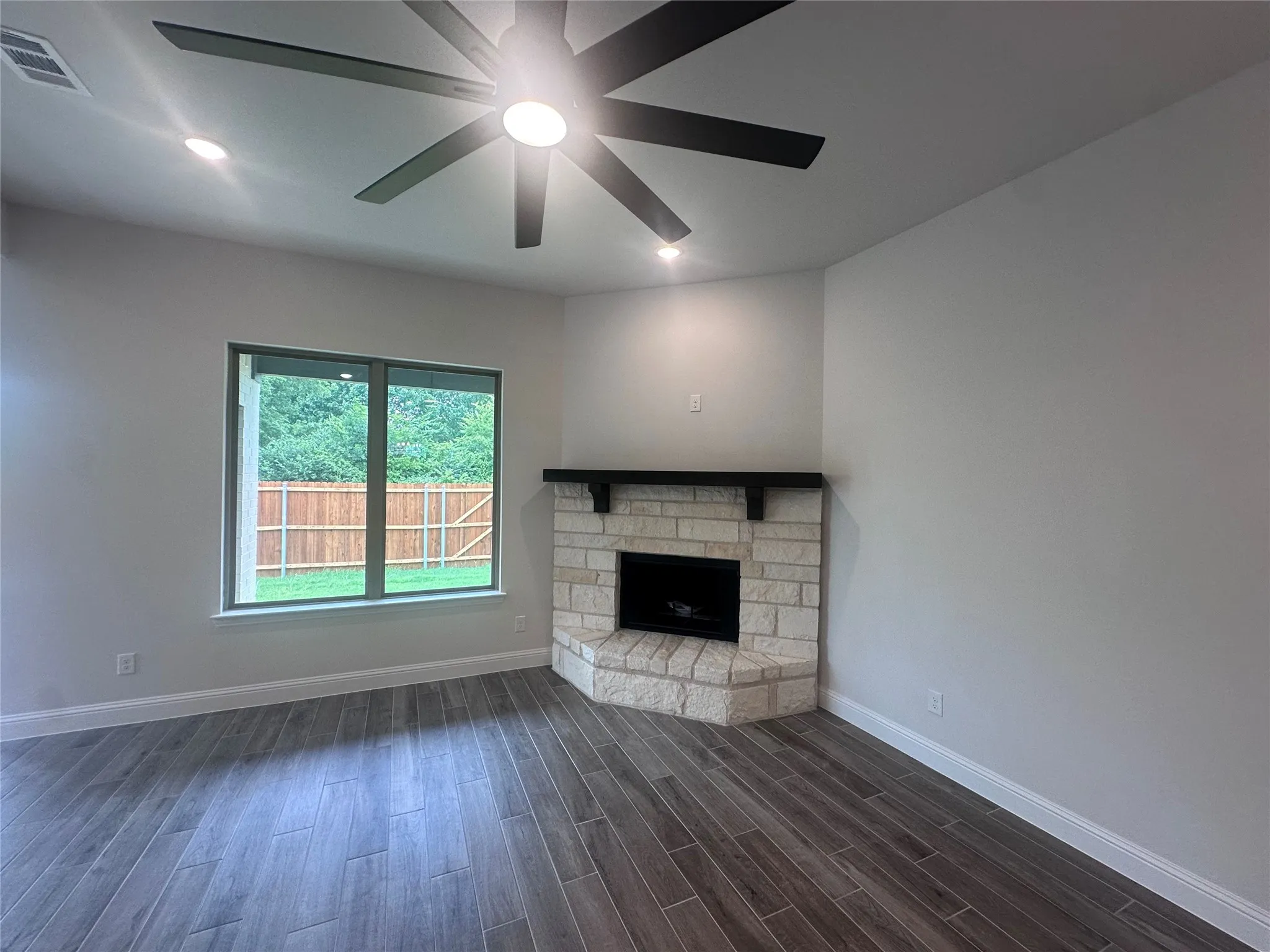 Single Family Residence For Sale in Grayson County , 610 Kyle Drive, Tioga, Texas 76271, 3 Bedroom, 2 Bathroom, 3 Garage spaces, 1,994 Sqft, built in 2026, mls#21326579, Real Estate Agent in Tioga, Homes For Sale in Grayson county, Homes For Sale in Tioga, Realtor in Tioga Texas, Real Estate Brokerage Independent Realty Texas, Luminita Cordes Realtor