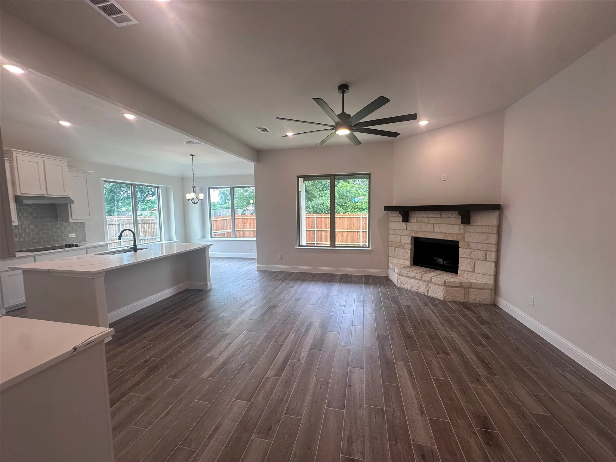 Single Family Residence For Sale in Grayson County , 610 Kyle Drive, Tioga, Texas 76271, 3 Bedroom, 2 Bathroom, 3 Garage spaces, 1,994 Sqft, built in 2026, mls#21326579, Real Estate Agent in Tioga, Homes For Sale in Grayson county, Homes For Sale in Tioga, Realtor in Tioga Texas, Real Estate Brokerage Independent Realty Texas, Luminita Cordes Realtor