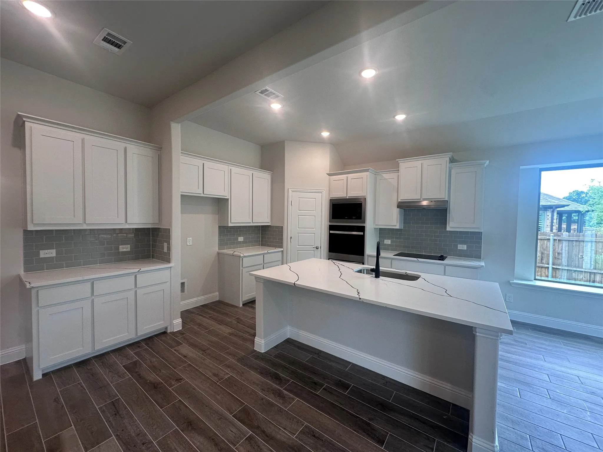 Single Family Residence For Sale in Grayson County , 610 Kyle Drive, Tioga, Texas 76271, 3 Bedroom, 2 Bathroom, 3 Garage spaces, 1,994 Sqft, built in 2026, mls#21326579, Real Estate Agent in Tioga, Homes For Sale in Grayson county, Homes For Sale in Tioga, Realtor in Tioga Texas, Real Estate Brokerage Independent Realty Texas, Luminita Cordes Realtor