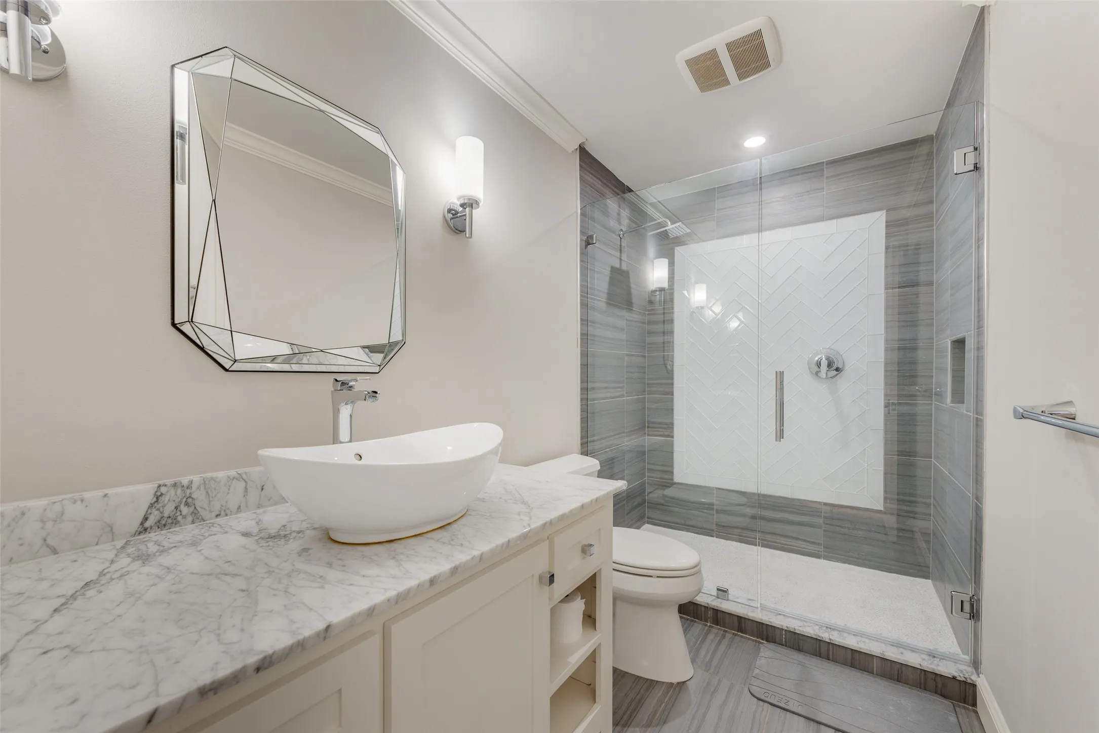 Single Family Residence For Sale in Dallas County , 6902 Deloache Avenue, Dallas, Texas 75225, 4 Bedroom, 3 Bathroom, 3 Garage spaces, 3,028 Sqft, built in 1979, mls#21325756, Real Estate Agent in Dallas, Homes For Sale in Dallas county, Homes For Sale in Dallas, Realtor in Dallas Texas, Real Estate Brokerage Independent Realty Texas, Luminita Cordes Realtor