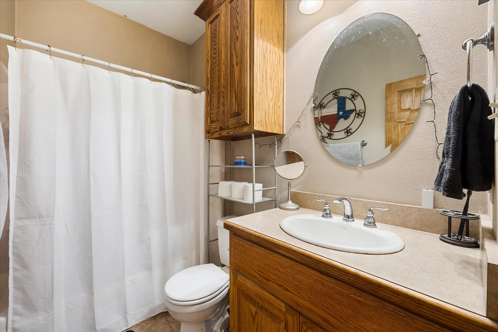 Single Family Residence For Sale in Hunt County , 2210 County Road 1076, Celeste, Texas 75423, 3 Bedroom, 2 Bathroom, 1 Garage spaces, 1,800 Sqft, built in 2008, mls#21326595, Real Estate Agent in Celeste, Homes For Sale in Hunt county, Homes For Sale in Celeste, Realtor in Celeste Texas, Real Estate Brokerage Independent Realty Texas, Luminita Cordes Realtor