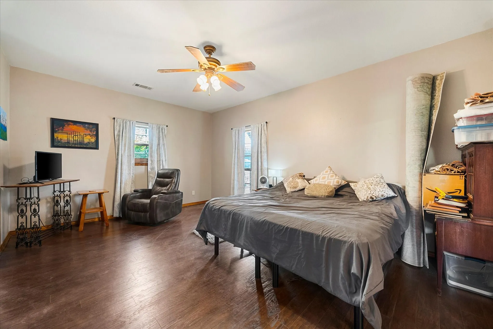 Single Family Residence For Sale in Hunt County , 2210 County Road 1076, Celeste, Texas 75423, 3 Bedroom, 2 Bathroom, 1 Garage spaces, 1,800 Sqft, built in 2008, mls#21326595, Real Estate Agent in Celeste, Homes For Sale in Hunt county, Homes For Sale in Celeste, Realtor in Celeste Texas, Real Estate Brokerage Independent Realty Texas, Luminita Cordes Realtor
