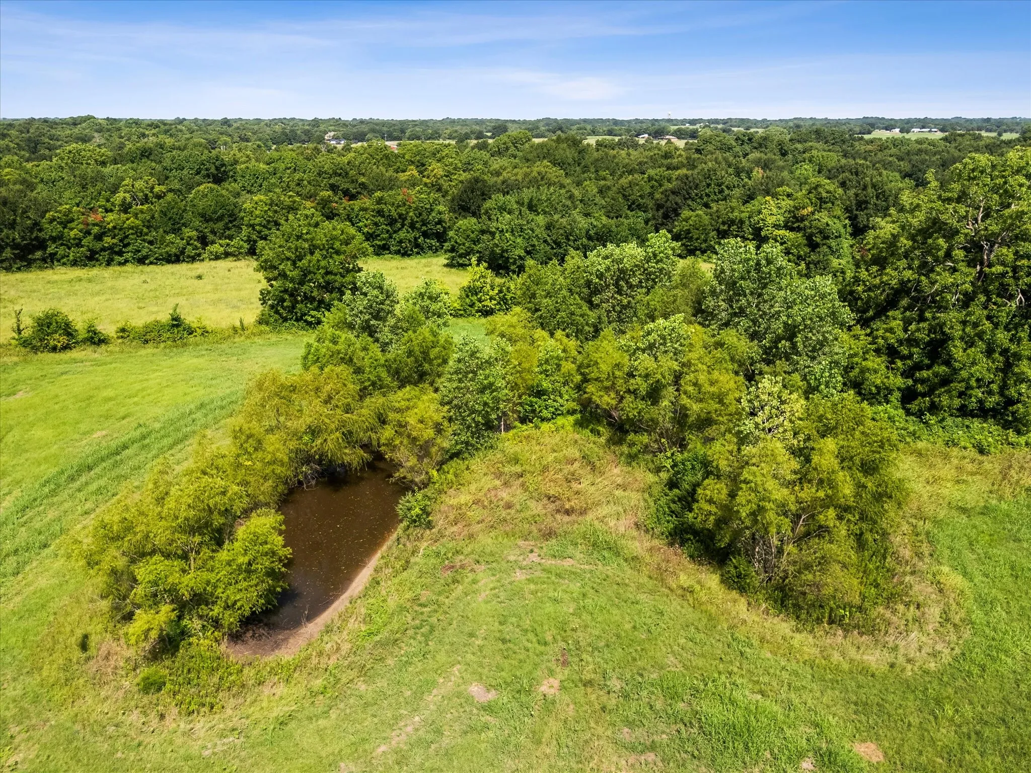 Single Family Residence For Sale in Hunt County , 2210 County Road 1076, Celeste, Texas 75423, 3 Bedroom, 2 Bathroom, 1 Garage spaces, 1,800 Sqft, built in 2008, mls#21326595, Real Estate Agent in Celeste, Homes For Sale in Hunt county, Homes For Sale in Celeste, Realtor in Celeste Texas, Real Estate Brokerage Independent Realty Texas, Luminita Cordes Realtor