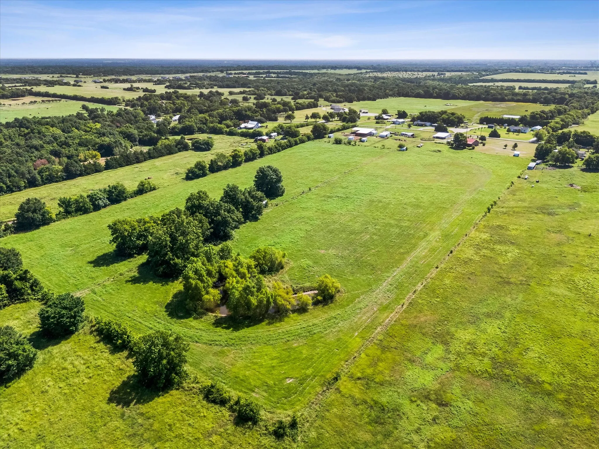 Single Family Residence For Sale in Hunt County , 2210 County Road 1076, Celeste, Texas 75423, 3 Bedroom, 2 Bathroom, 1 Garage spaces, 1,800 Sqft, built in 2008, mls#21326595, Real Estate Agent in Celeste, Homes For Sale in Hunt county, Homes For Sale in Celeste, Realtor in Celeste Texas, Real Estate Brokerage Independent Realty Texas, Luminita Cordes Realtor