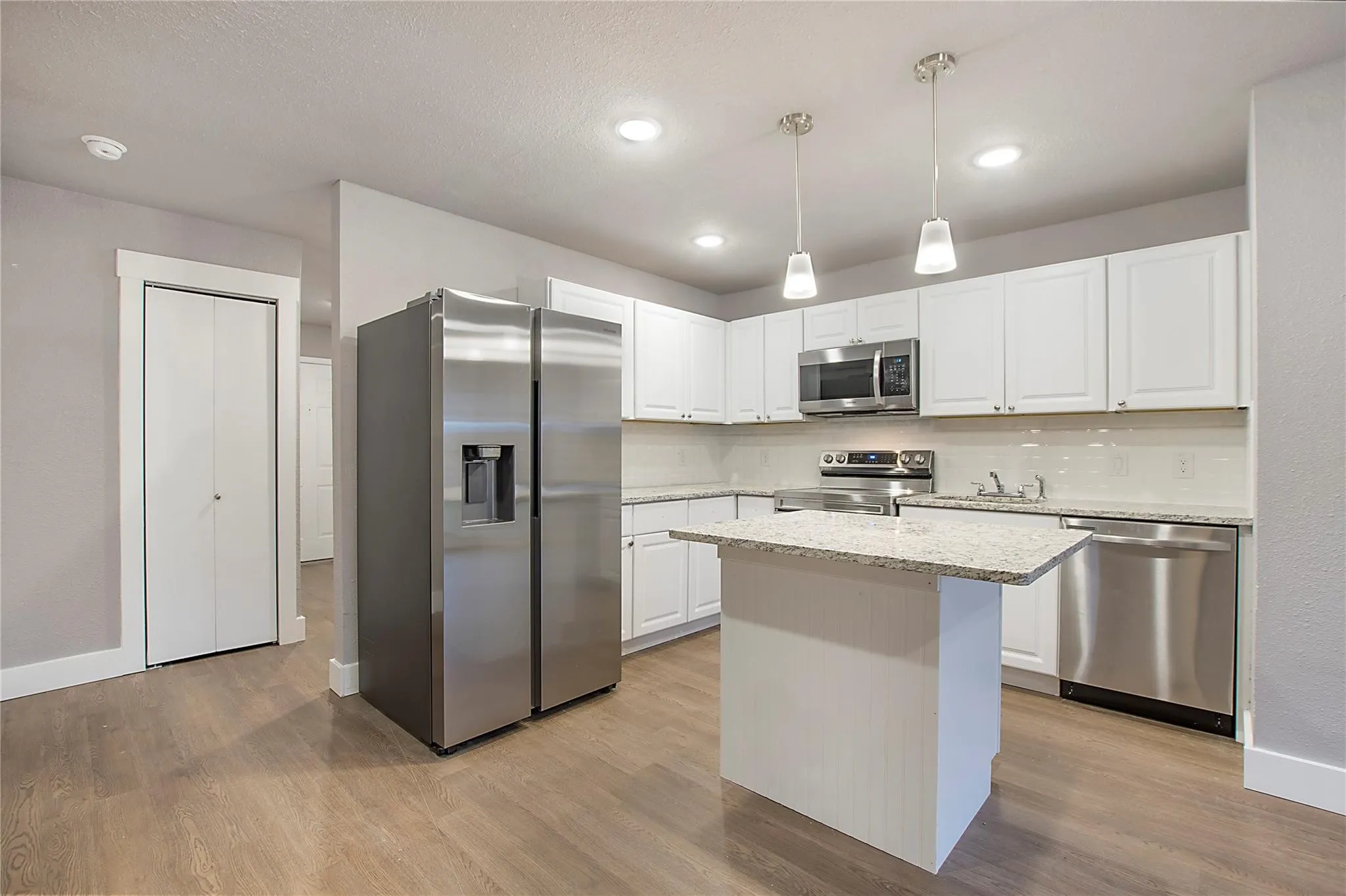 Single Family Residence For Rent in Collin County , 801 Sunny Slope Drive, Allen, Texas 75002, 4 Bedroom, 2 Bathroom, Garage spaces, 1,800 Sqft, built in 1979, mls#21326604, Real Estate Agent in Allen, Homes For Rent in Collin county, Homes For Rent in Allen, Realtor in Allen Texas, Real Estate Brokerage Independent Realty Texas, Luminita Cordes Realtor