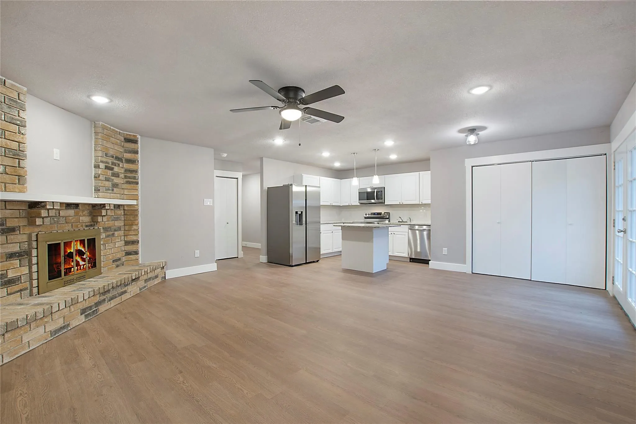 Single Family Residence For Rent in Collin County , 801 Sunny Slope Drive, Allen, Texas 75002, 4 Bedroom, 2 Bathroom, Garage spaces, 1,800 Sqft, built in 1979, mls#21326604, Real Estate Agent in Allen, Homes For Rent in Collin county, Homes For Rent in Allen, Realtor in Allen Texas, Real Estate Brokerage Independent Realty Texas, Luminita Cordes Realtor