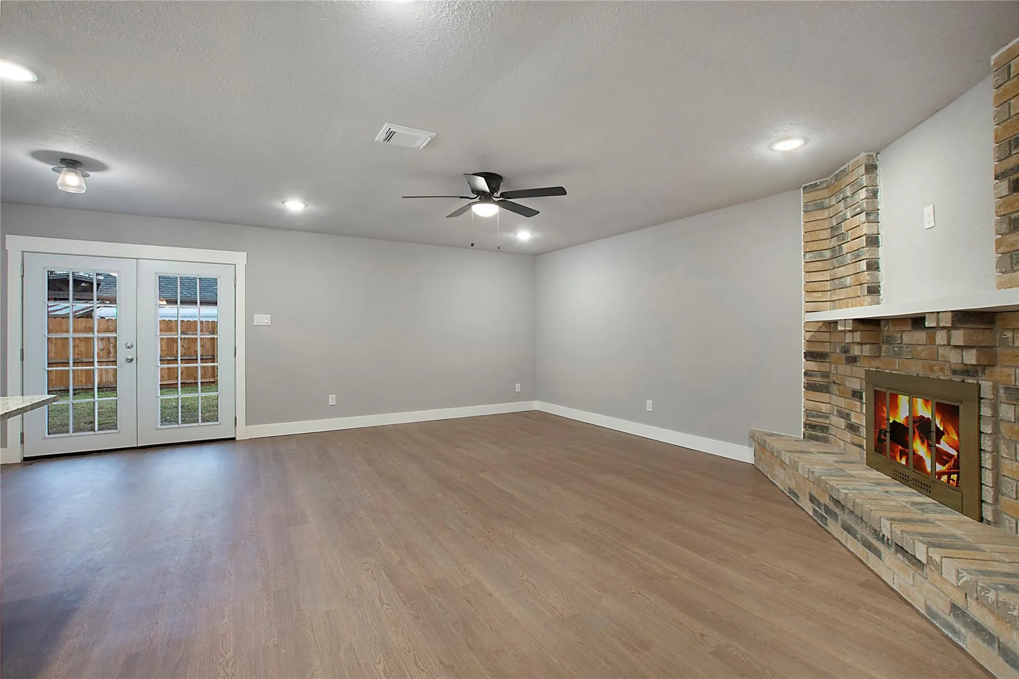 Single Family Residence For Rent in Collin County , 801 Sunny Slope Drive, Allen, Texas 75002, 4 Bedroom, 2 Bathroom, Garage spaces, 1,800 Sqft, built in 1979, mls#21326604, Real Estate Agent in Allen, Homes For Rent in Collin county, Homes For Rent in Allen, Realtor in Allen Texas, Real Estate Brokerage Independent Realty Texas, Luminita Cordes Realtor