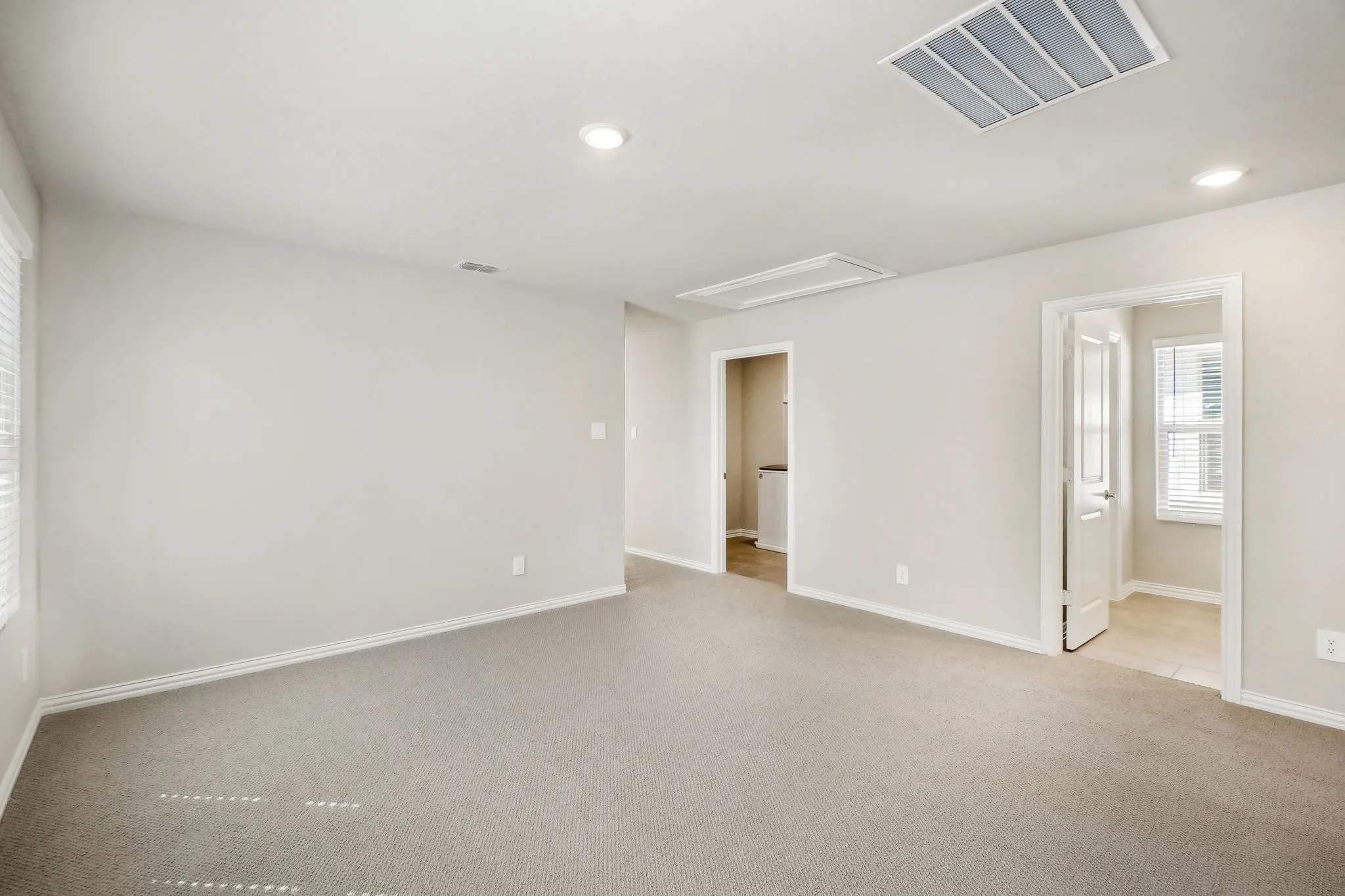 Photo is not of the actual home, but is an inspirational photo of builder’s model home and may depict options, furnishings, and/or decorator features that are not included.