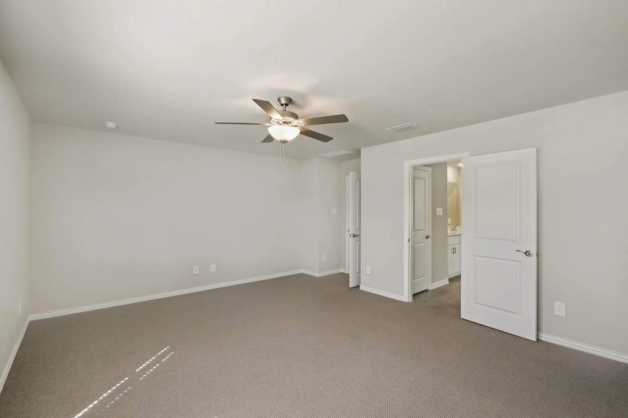 Photo is not of the actual home, but is an inspirational photo of builder’s model home and may depict options, furnishings, and/or decorator features that are not included.