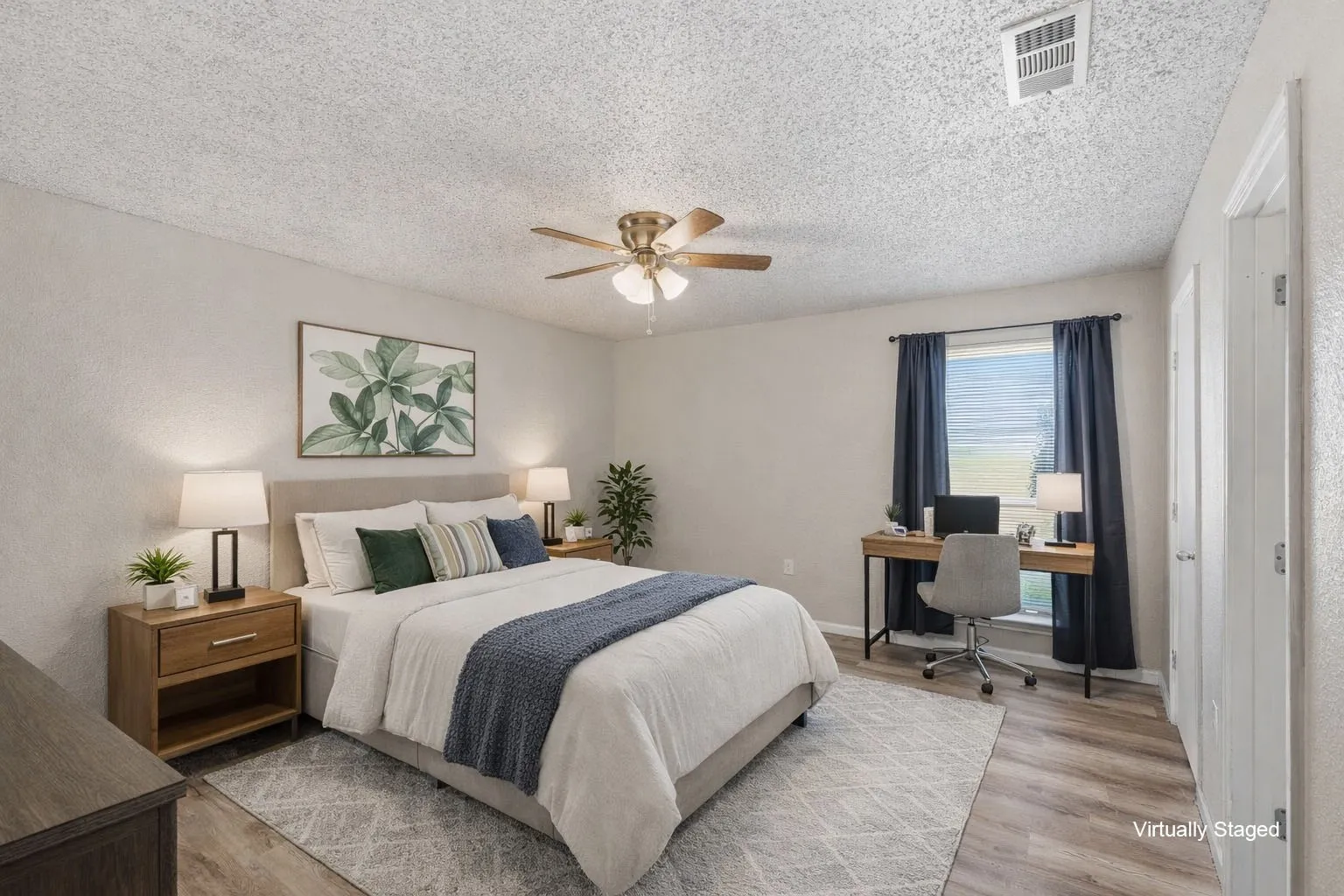 Single Family Residence For Sale in Dallas County , 2306 Carol Good Lane, Carrollton, Texas 75006, 2 Bedroom, 2 Bathroom, Garage spaces, 1,102 Sqft, built in 1982, mls#21326429, Real Estate Agent in Carrollton, Homes For Sale in Dallas county, Homes For Sale in Carrollton, Realtor in Carrollton Texas, Real Estate Brokerage Independent Realty Texas, Luminita Cordes Realtor