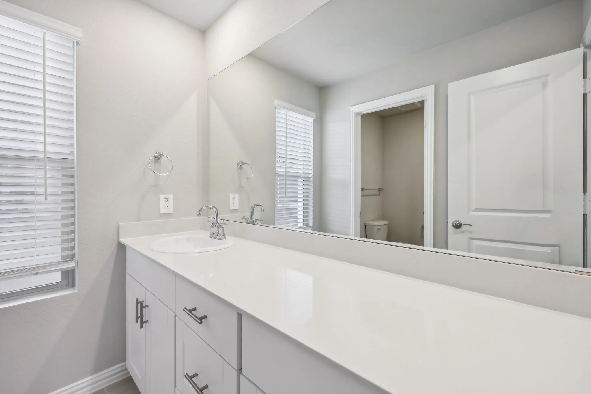 Photo is not of the actual home, but is an inspirational photo of builder’s model home and may depict options, furnishings, and/or decorator features that are not included.