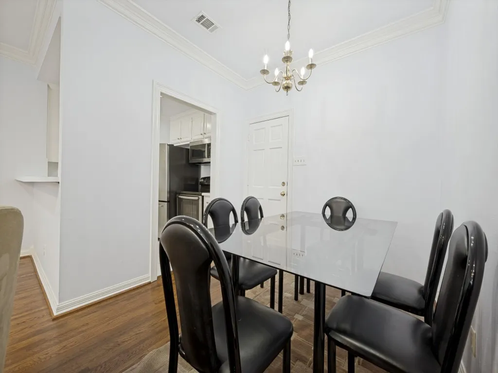 Condominium For Rent in Dallas County , 5907 Hillcrest Avenue C2, University Park, Texas 75205, 3 Bedroom, 3 Bathroom, 2 Garage spaces, 1,460 Sqft, built in 1983, mls#21326482, Real Estate Agent in University Park, Homes For Rent in Dallas county, Homes For Rent in University Park, Realtor in University Park Texas, Real Estate Brokerage Independent Realty Texas, Luminita Cordes Realtor